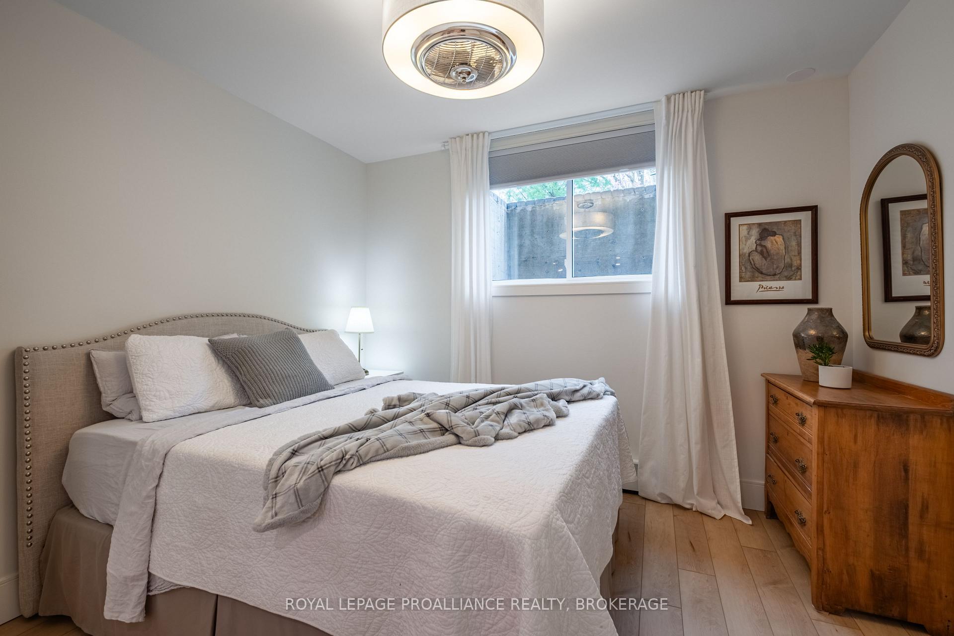 Photo 39 of 9 Starr Place, Kingston, Kingston East (incl CFB Kingston) — HOMEH