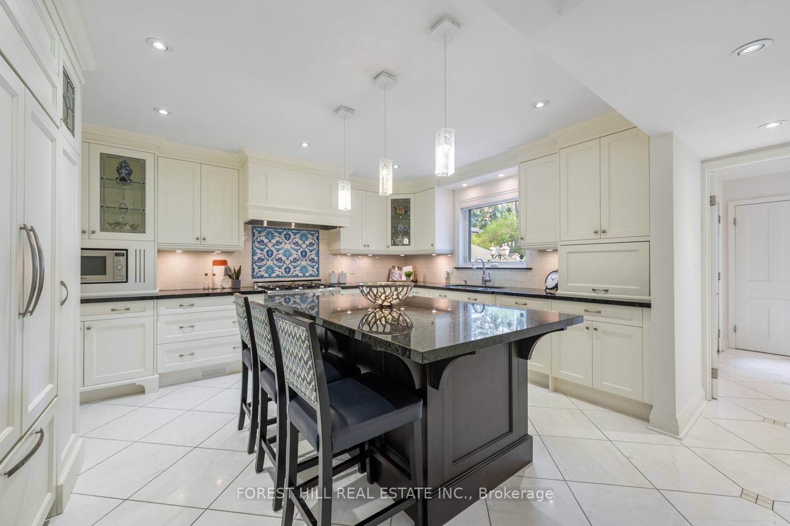 Photo 4 of 618 Vesta Drive, Toronto, Forest Hill North — HOMEH