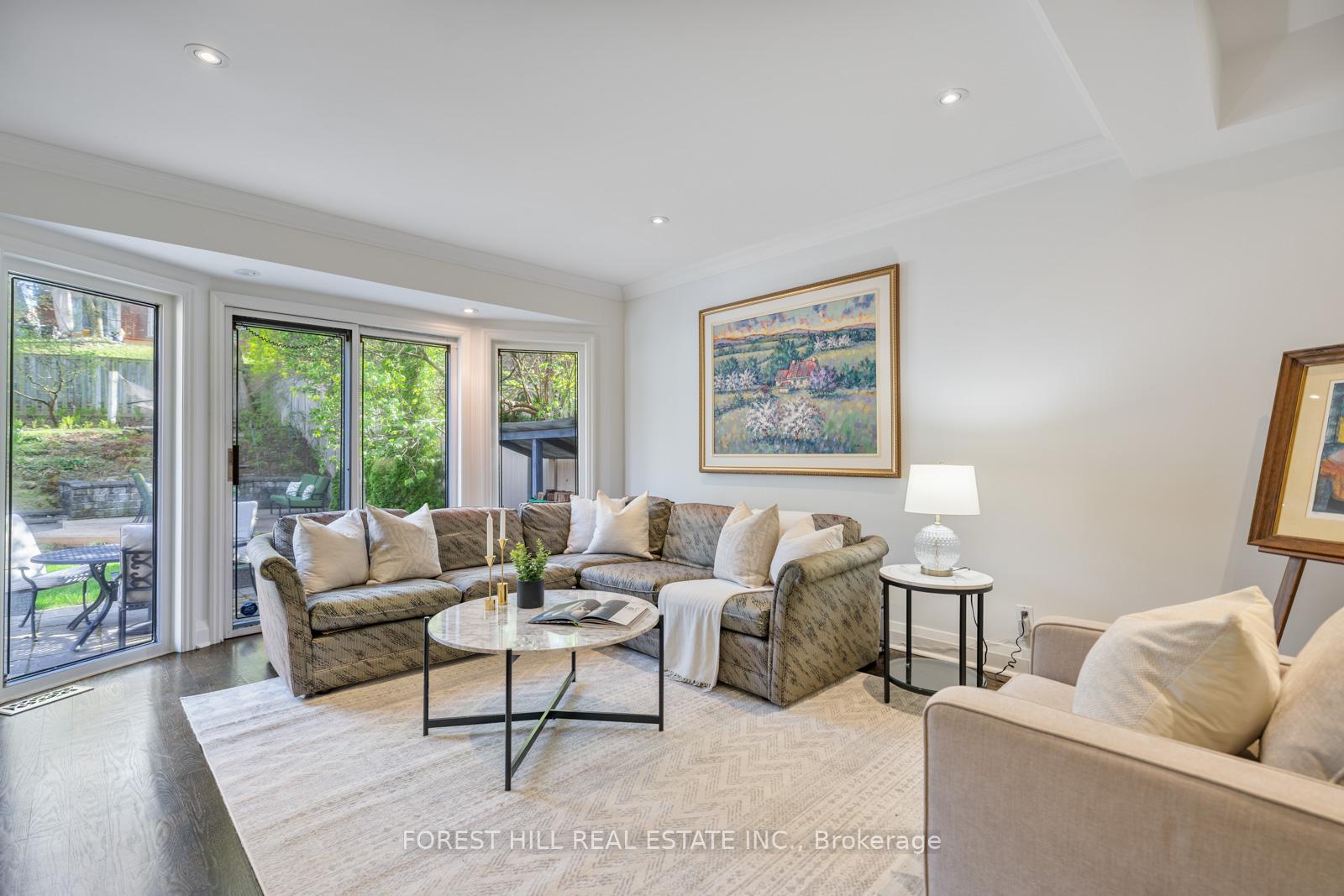 Photo 10 of 618 Vesta Drive, Toronto, Forest Hill North — HOMEH
