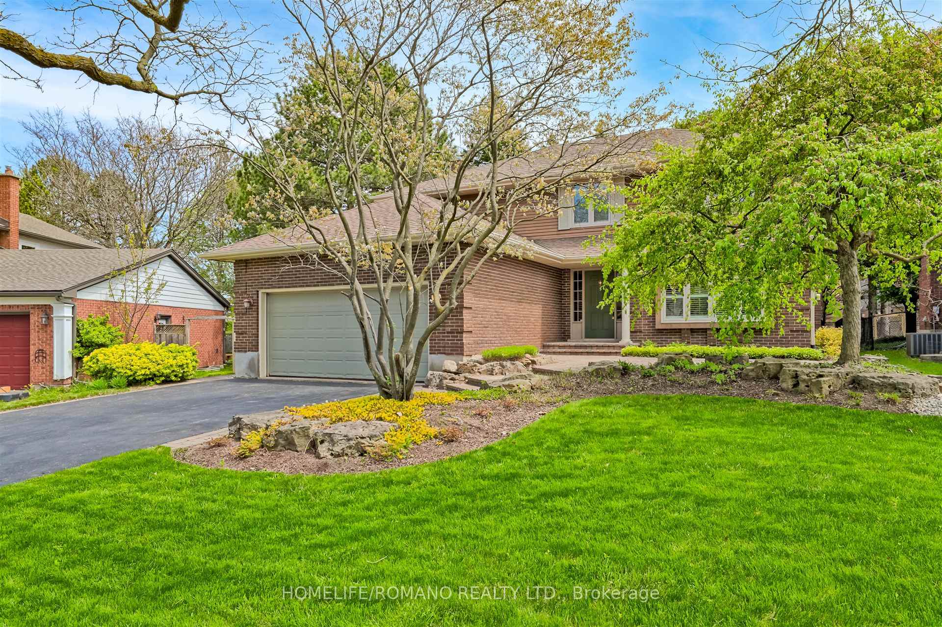 Photo 1 of 109 Sandy Ridge Place, Waterloo — HOMEH