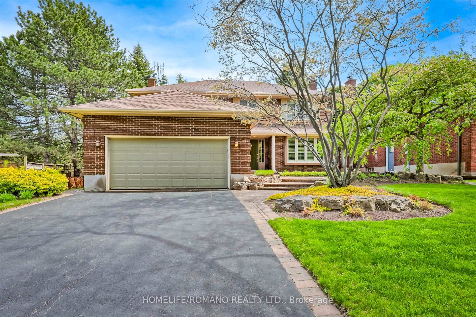 Photo 3 of 109 Sandy Ridge Place, Waterloo — HOMEH
