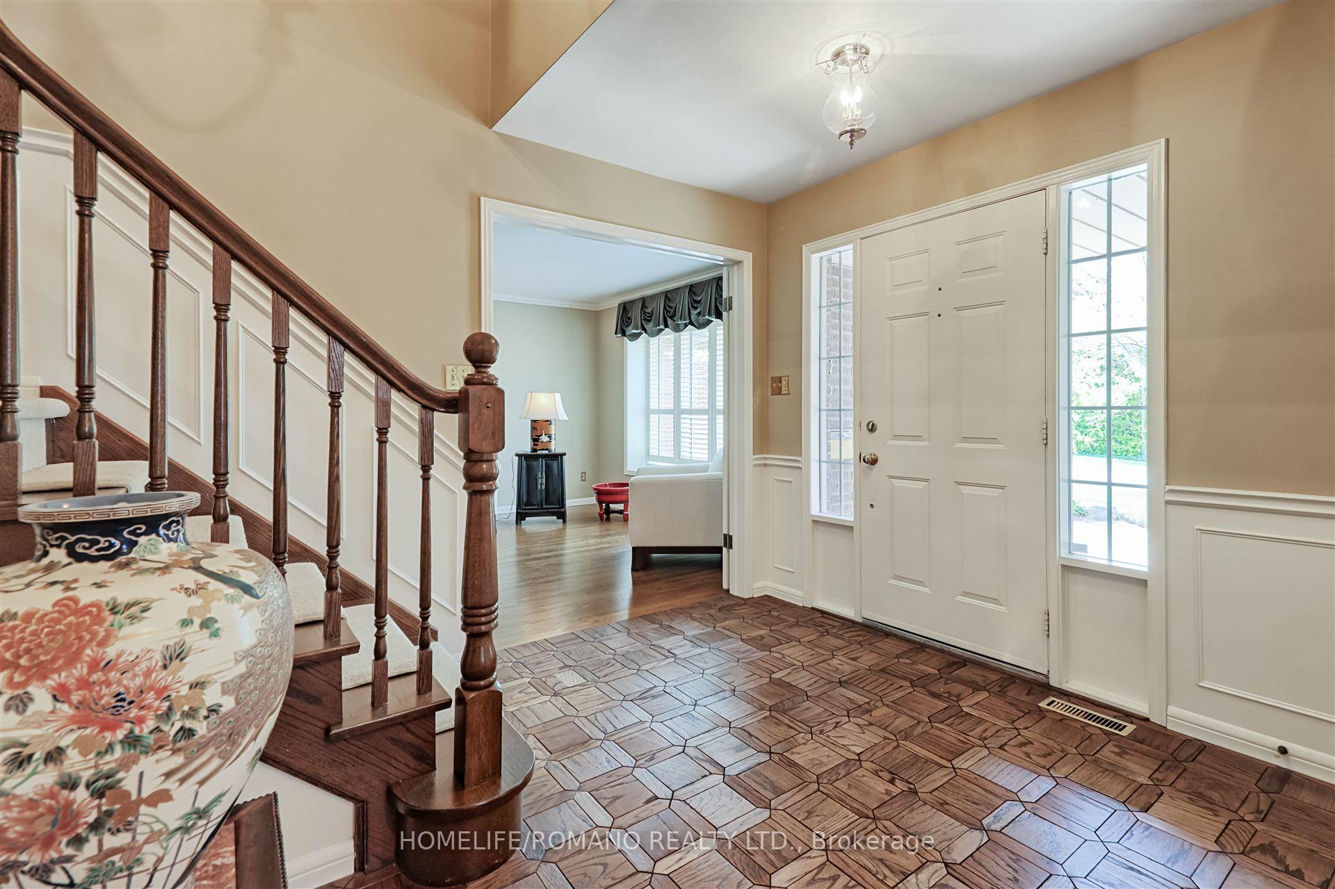 Photo 2 of 109 Sandy Ridge Place, Waterloo — HOMEH
