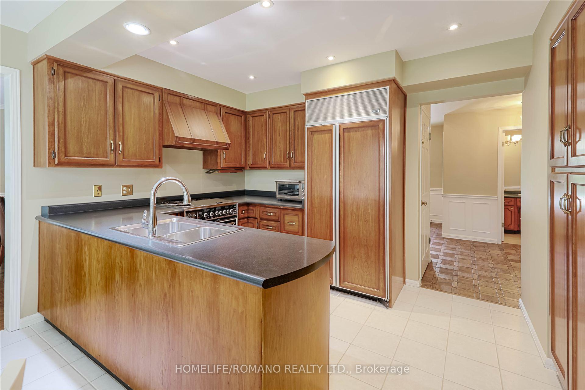 Photo 13 of 109 Sandy Ridge Place, Waterloo — HOMEH