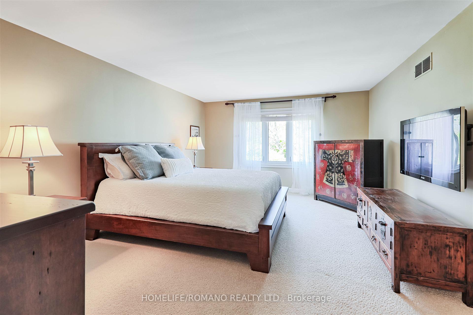 Photo 21 of 109 Sandy Ridge Place, Waterloo — HOMEH