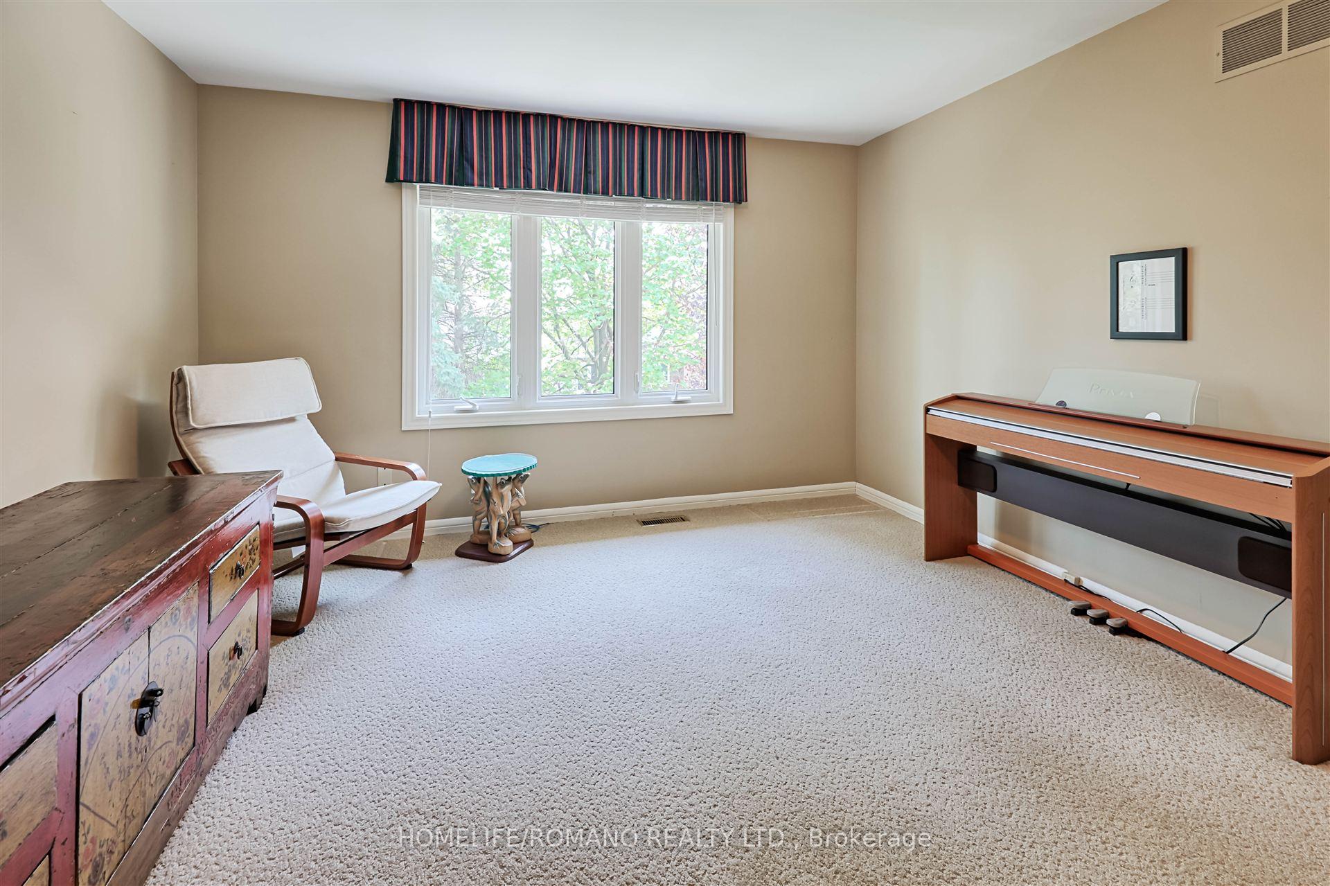 Photo 28 of 109 Sandy Ridge Place, Waterloo — HOMEH
