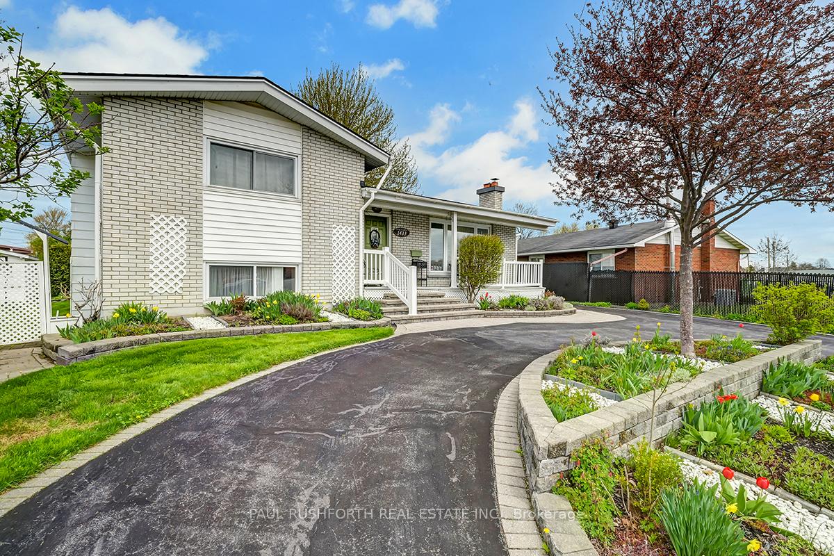 Photo 23 of 1433 Duford Dr, Ottawa, Bilberry Creek/Queenswood Heights — HOMEH