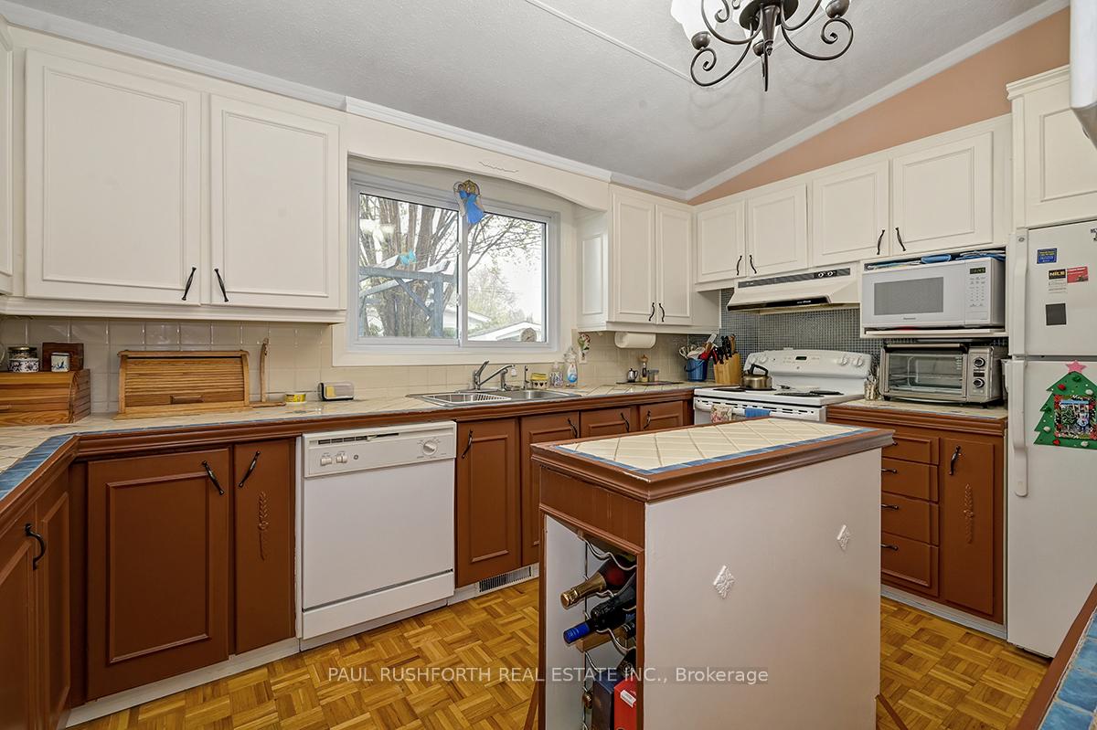 Photo 25 of 1433 Duford Dr, Ottawa, Bilberry Creek/Queenswood Heights — HOMEH