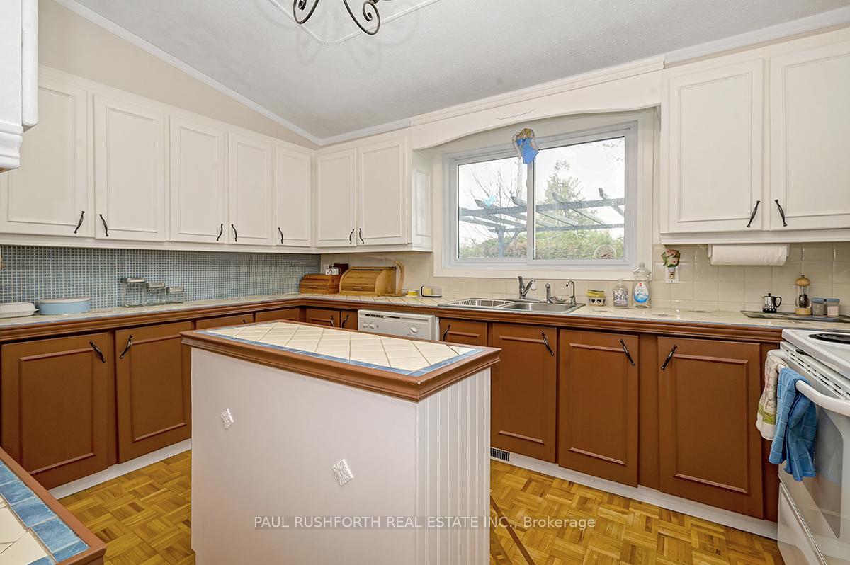 Photo 24 of 1433 Duford Dr, Ottawa, Bilberry Creek/Queenswood Heights — HOMEH