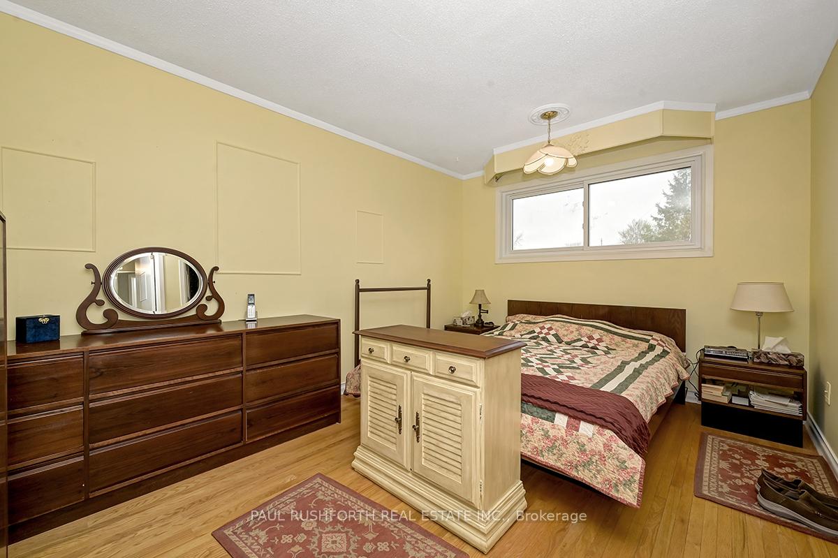 Photo 14 of 1433 Duford Dr, Ottawa, Bilberry Creek/Queenswood Heights — HOMEH