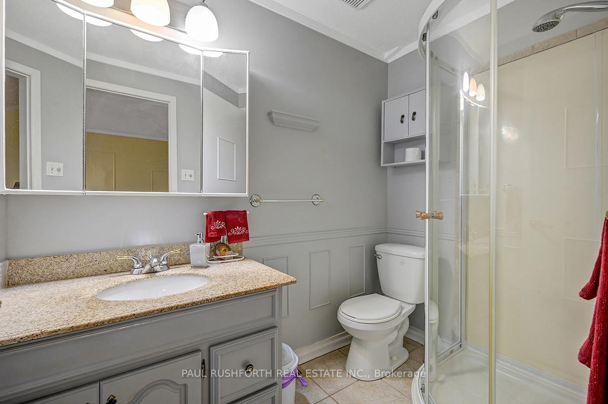 Photo 10 of 1433 Duford Dr, Ottawa, Bilberry Creek/Queenswood Heights — HOMEH