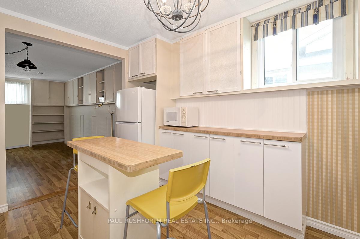 Photo 17 of 1433 Duford Dr, Ottawa, Bilberry Creek/Queenswood Heights — HOMEH