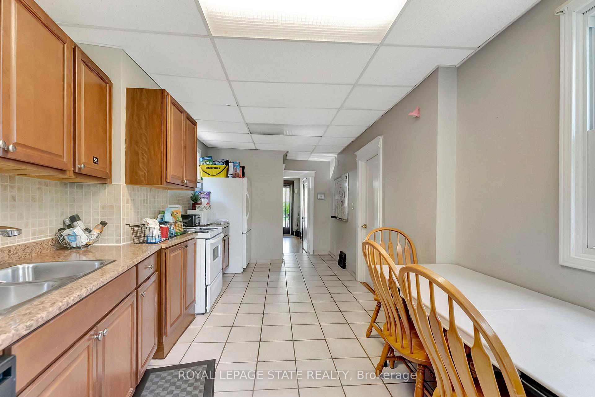 Photo 10 of 1121 King Street W, Hamilton, Westdale — HOMEH