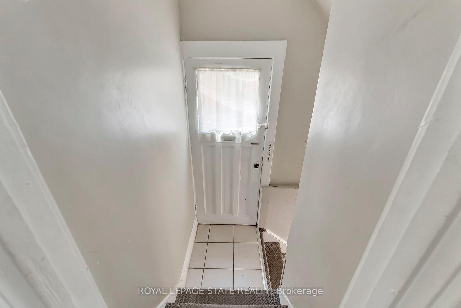 Photo 13 of 1121 King Street W, Hamilton, Westdale — HOMEH