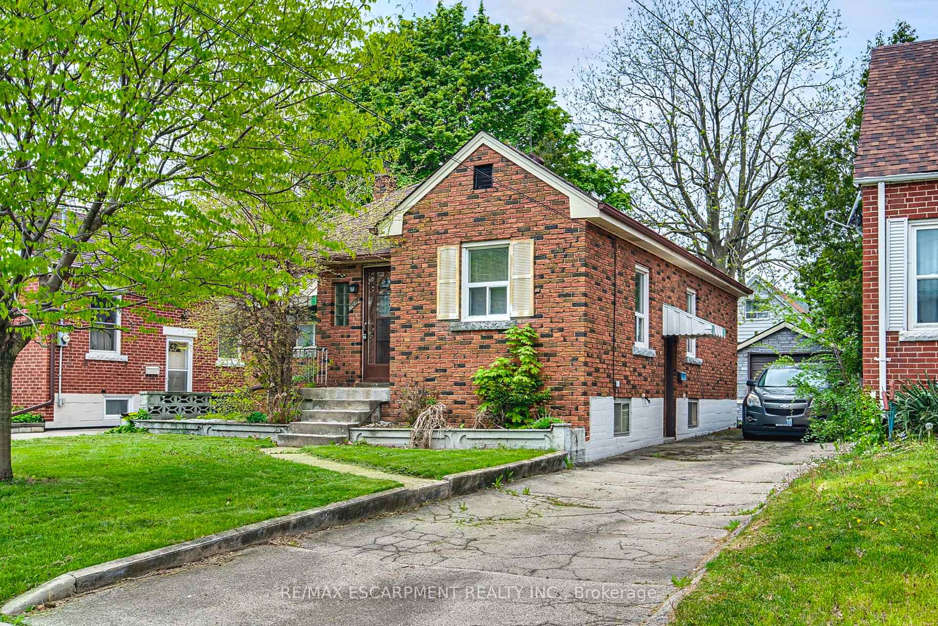 Front of 48 Woodbridge Road