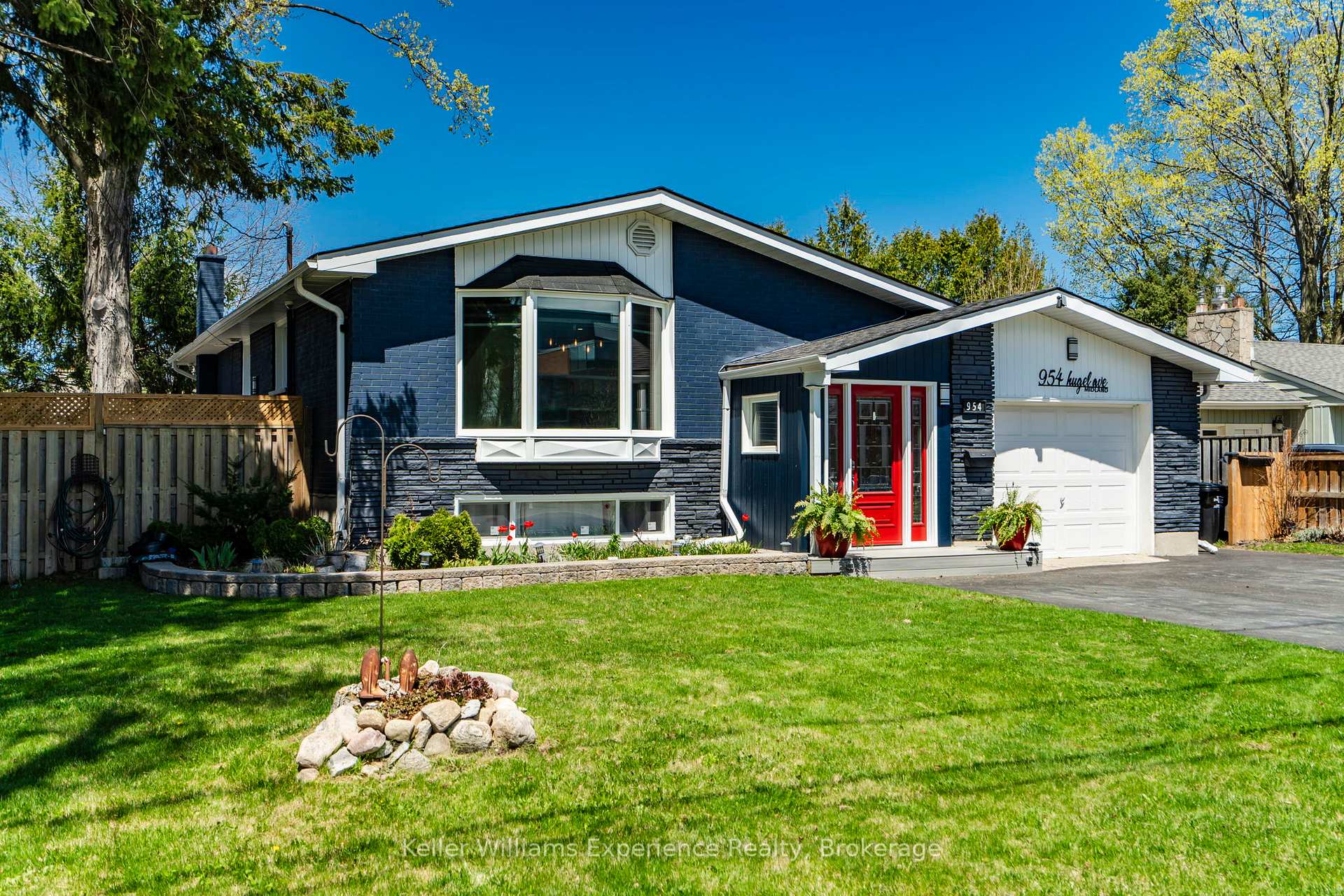 Photo 1 of 954 Hugel Avenue, Midland — HOMEH