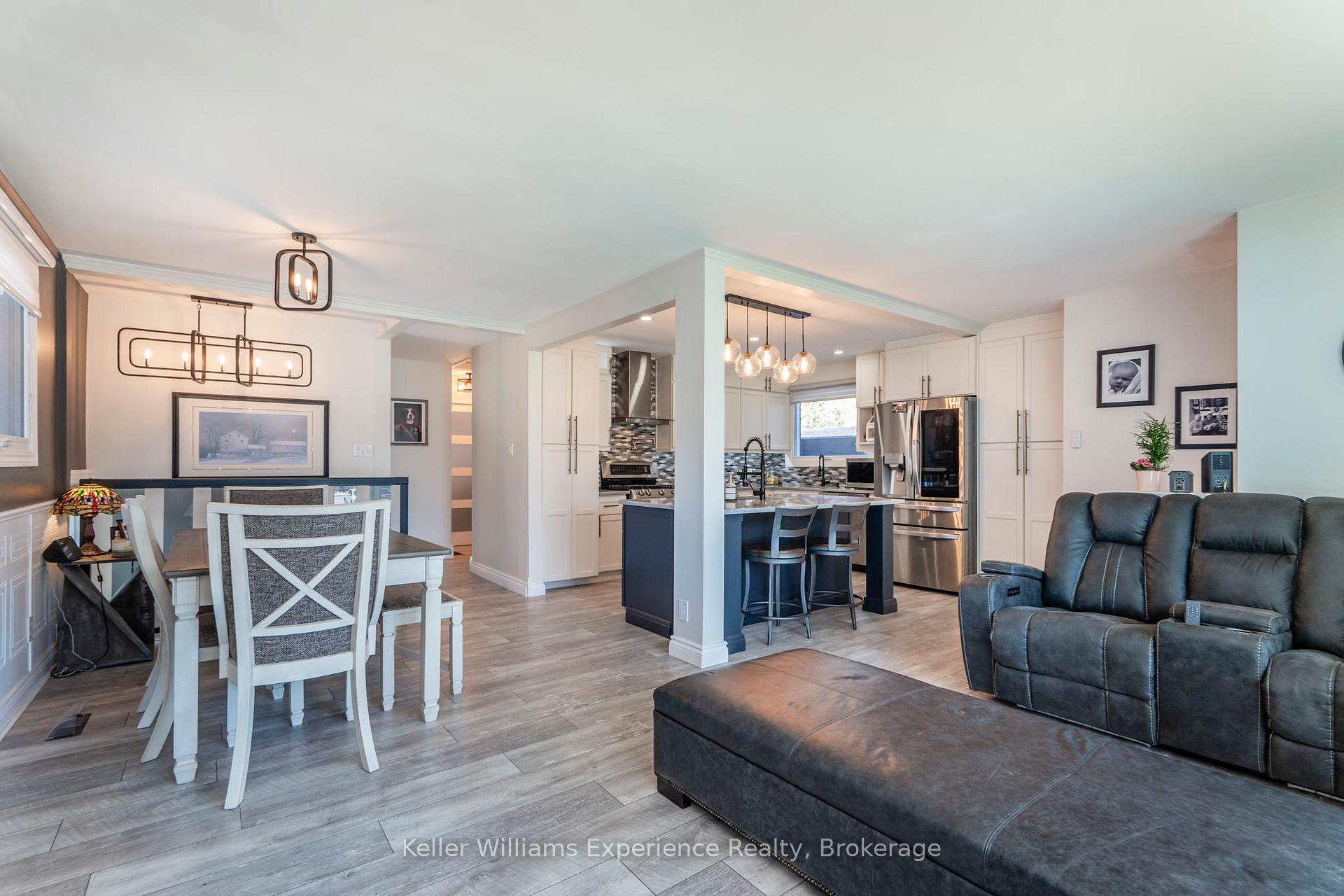 Photo 16 of 954 Hugel Avenue, Midland — HOMEH
