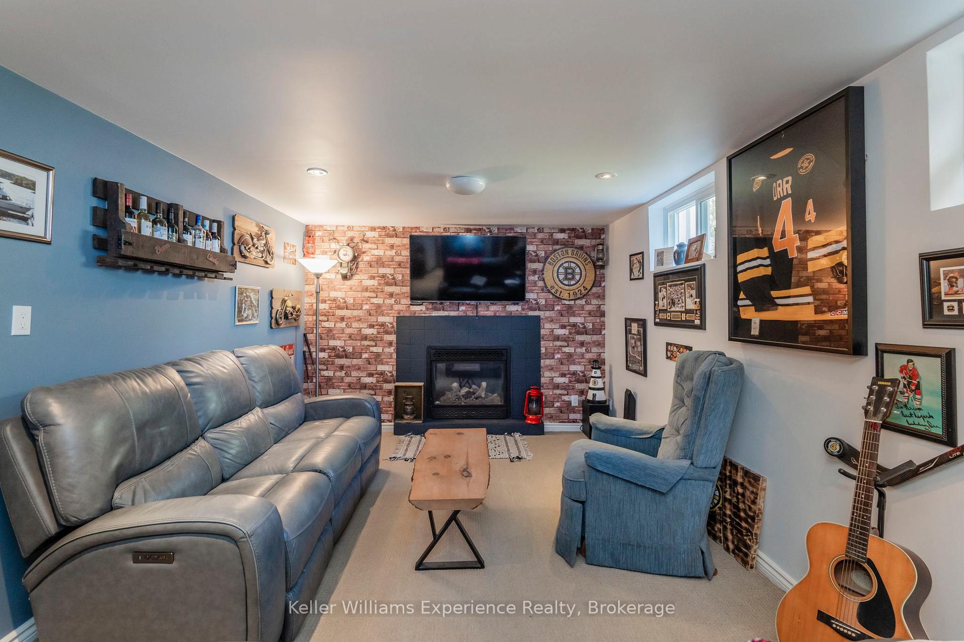 Photo 34 of 954 Hugel Avenue, Midland — HOMEH