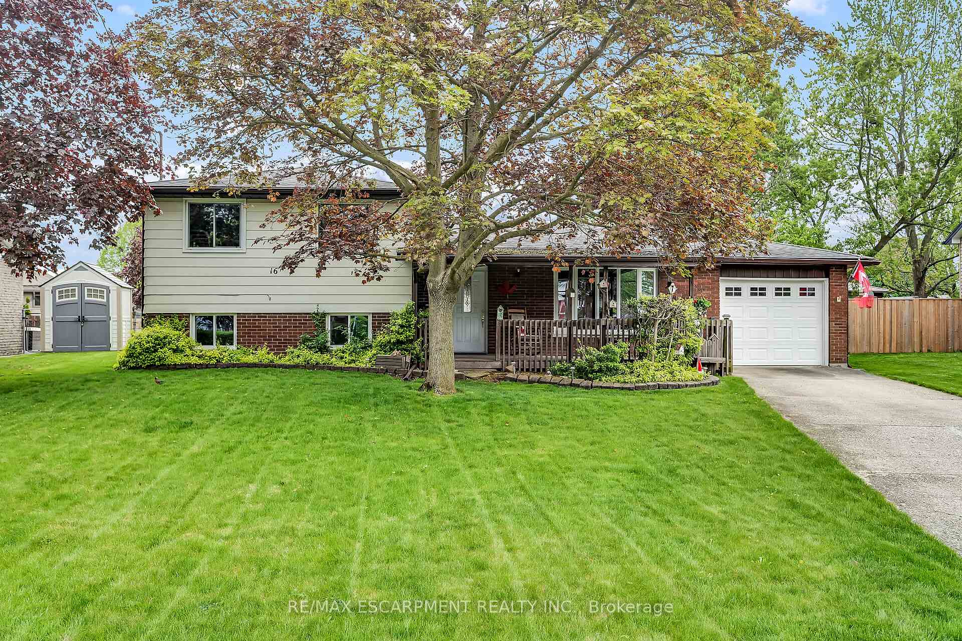 Photo 1 of 16 Hewitt Drive, Haldimand — HOMEH