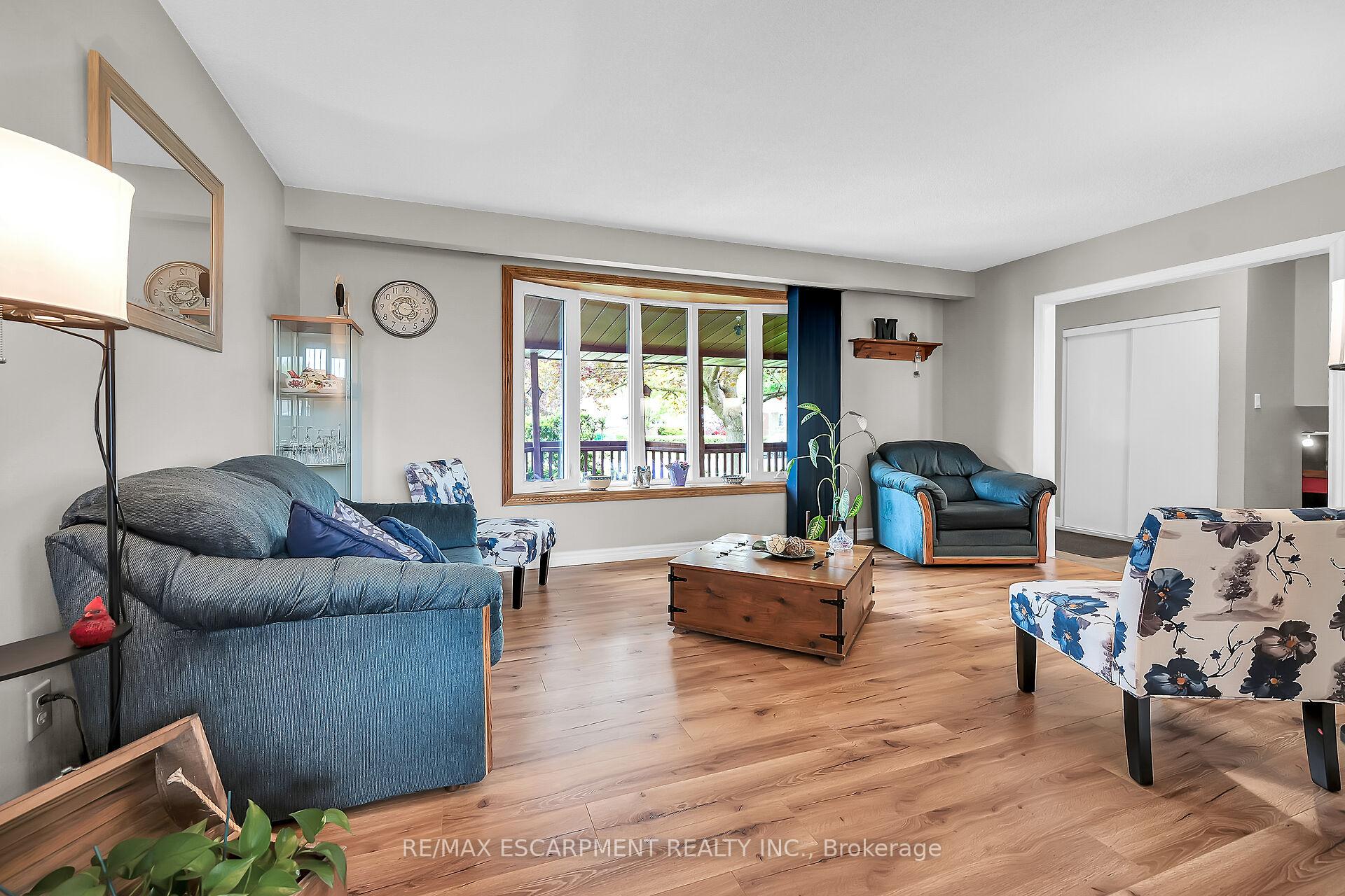 Photo 8 of 16 Hewitt Drive, Haldimand — HOMEH