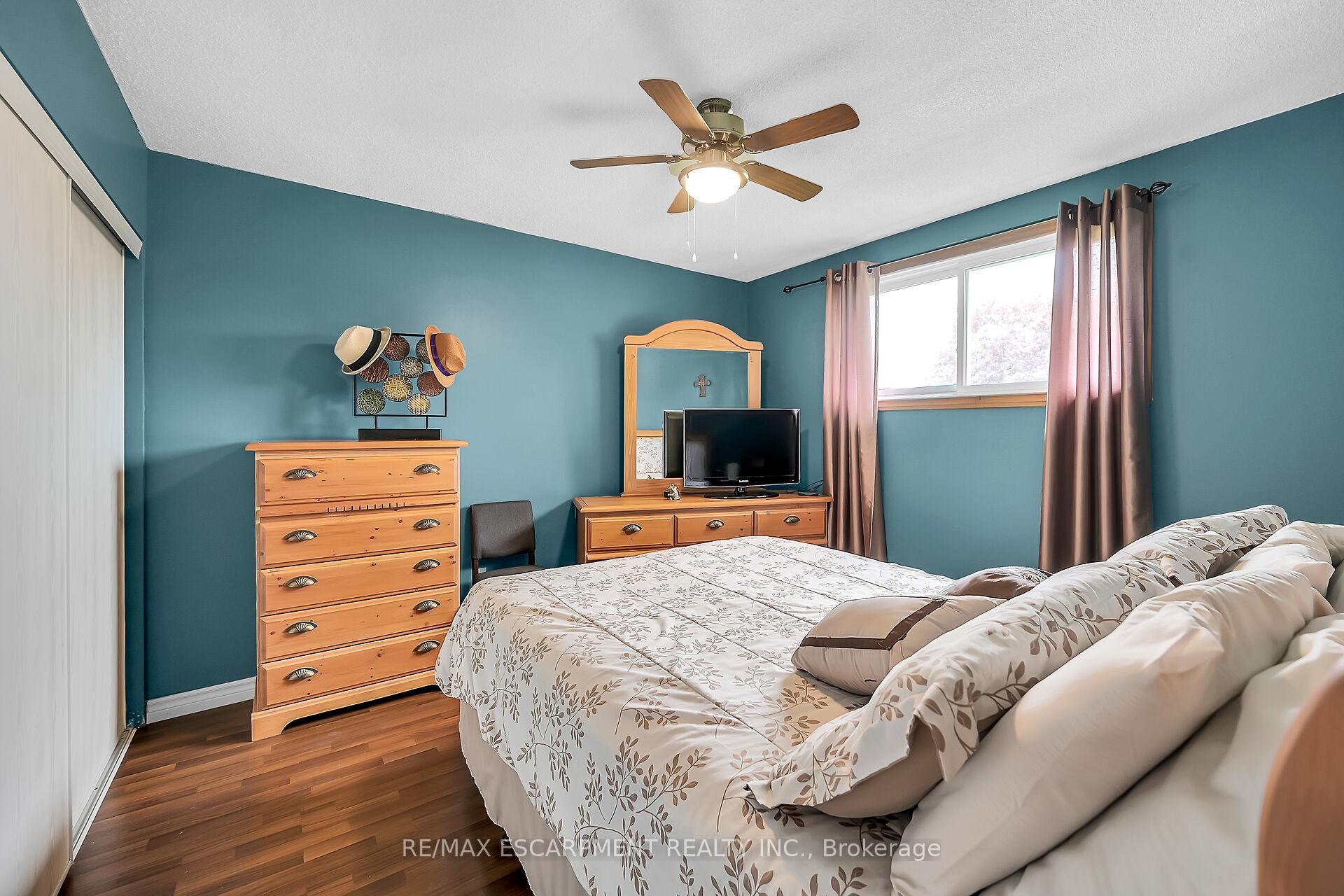 Photo 19 of 16 Hewitt Drive, Haldimand — HOMEH