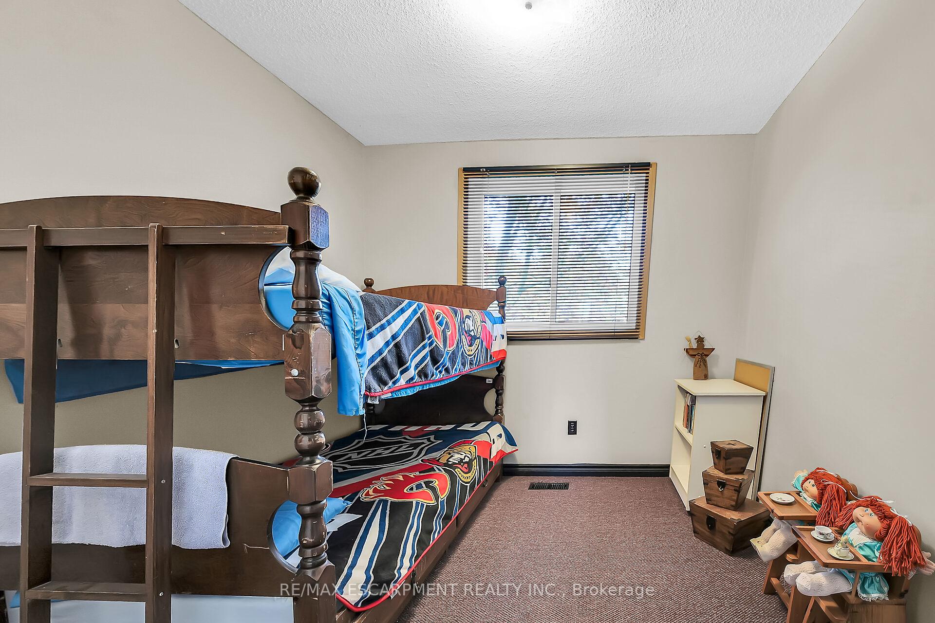 Photo 25 of 16 Hewitt Drive, Haldimand — HOMEH