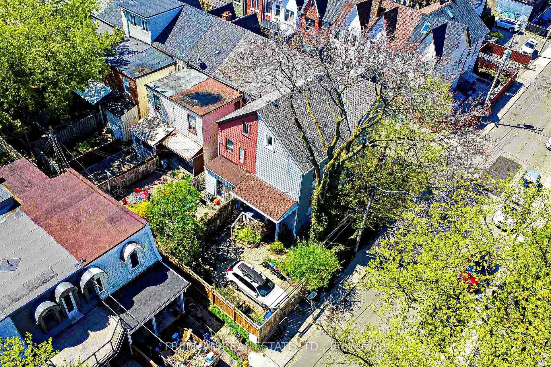 Photo 14 of 1 Andrews Avenue, Toronto, Trinity-Bellwoods — HOMEH