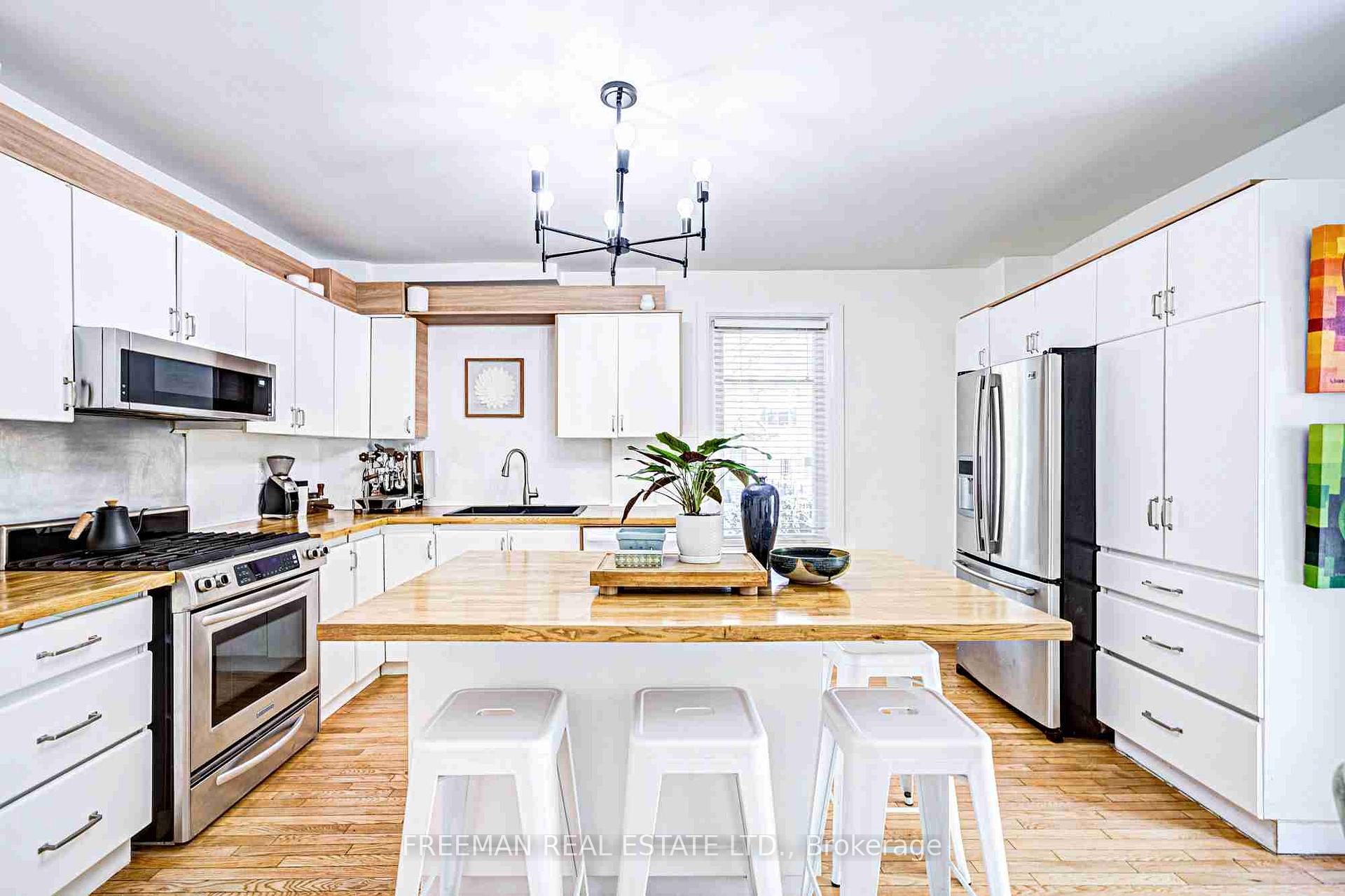 Photo 21 of 1 Andrews Avenue, Toronto, Trinity-Bellwoods — HOMEH