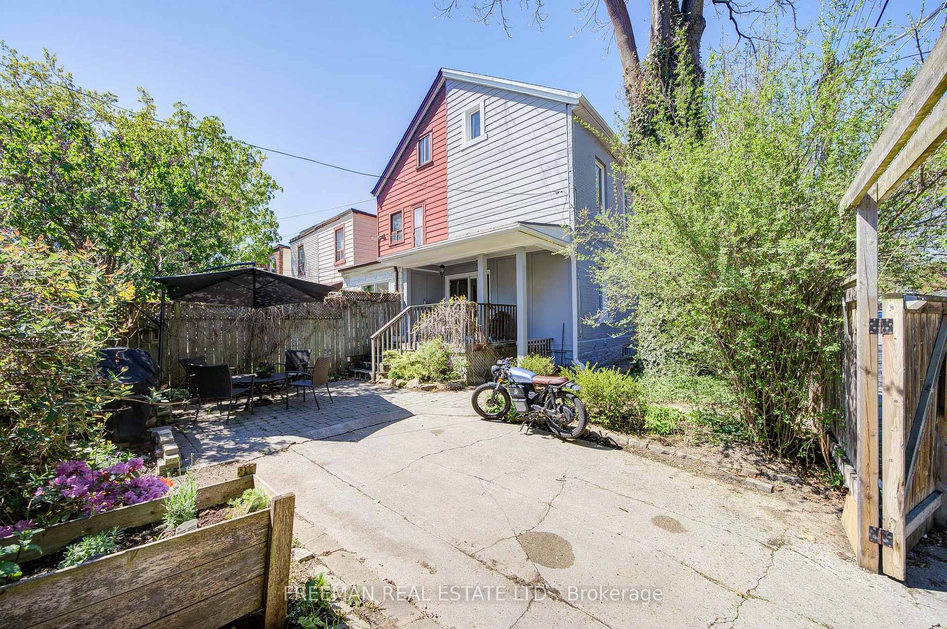 Photo 27 of 1 Andrews Avenue, Toronto, Trinity-Bellwoods — HOMEH