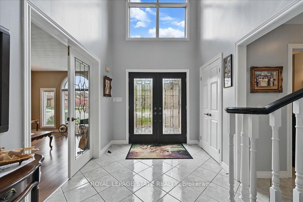 Photo 3 of 3 Knights Court, Hamilton, Lisgar — HOMEH