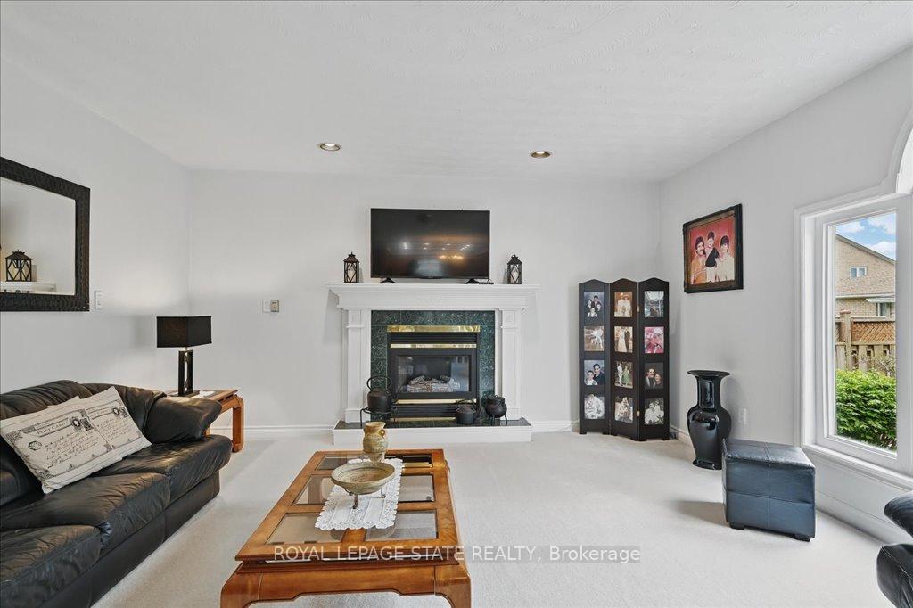 Photo 13 of 3 Knights Court, Hamilton, Lisgar — HOMEH
