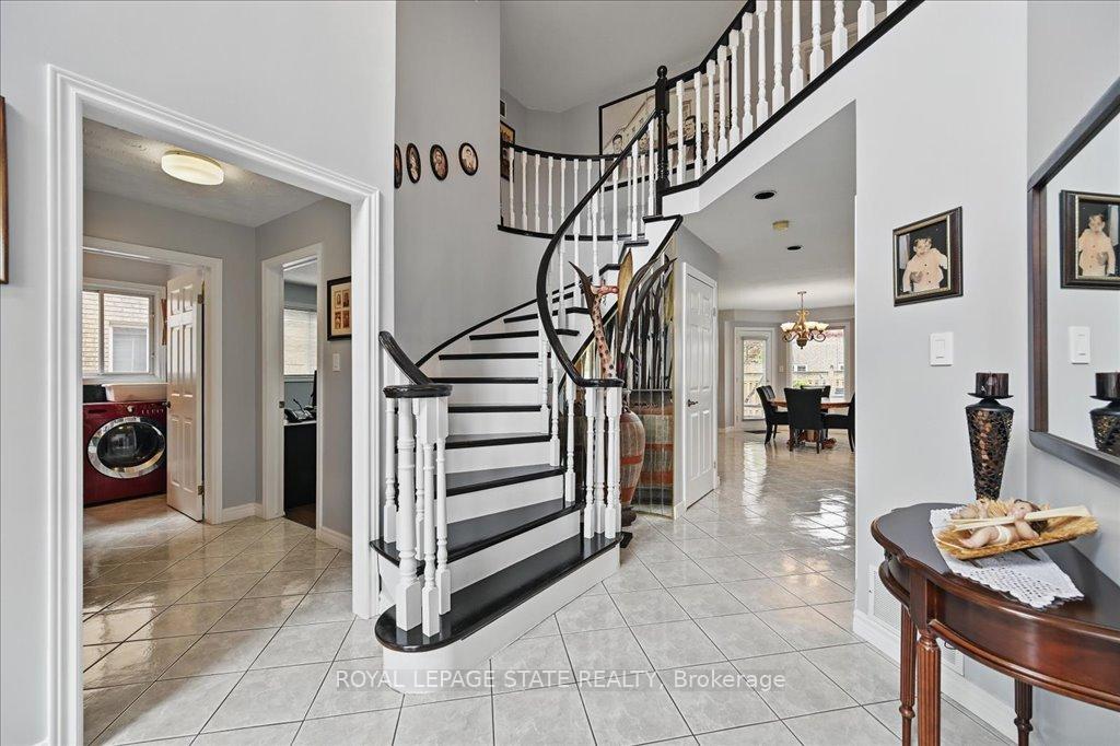Photo 17 of 3 Knights Court, Hamilton, Lisgar — HOMEH