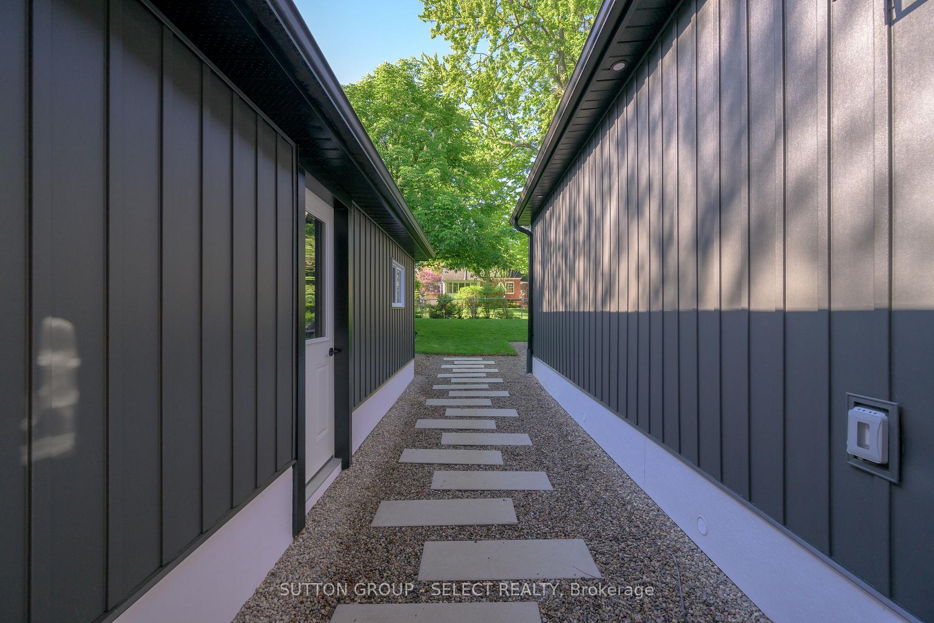 Photo 9 of 165 Devonshire Avenue, London, South G — HOMEH