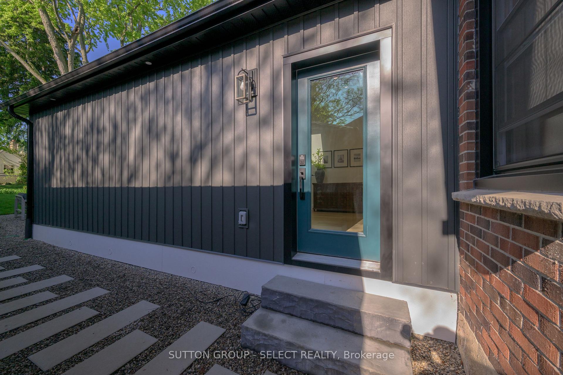 Photo 2 of 165 Devonshire Avenue, London, South G — HOMEH