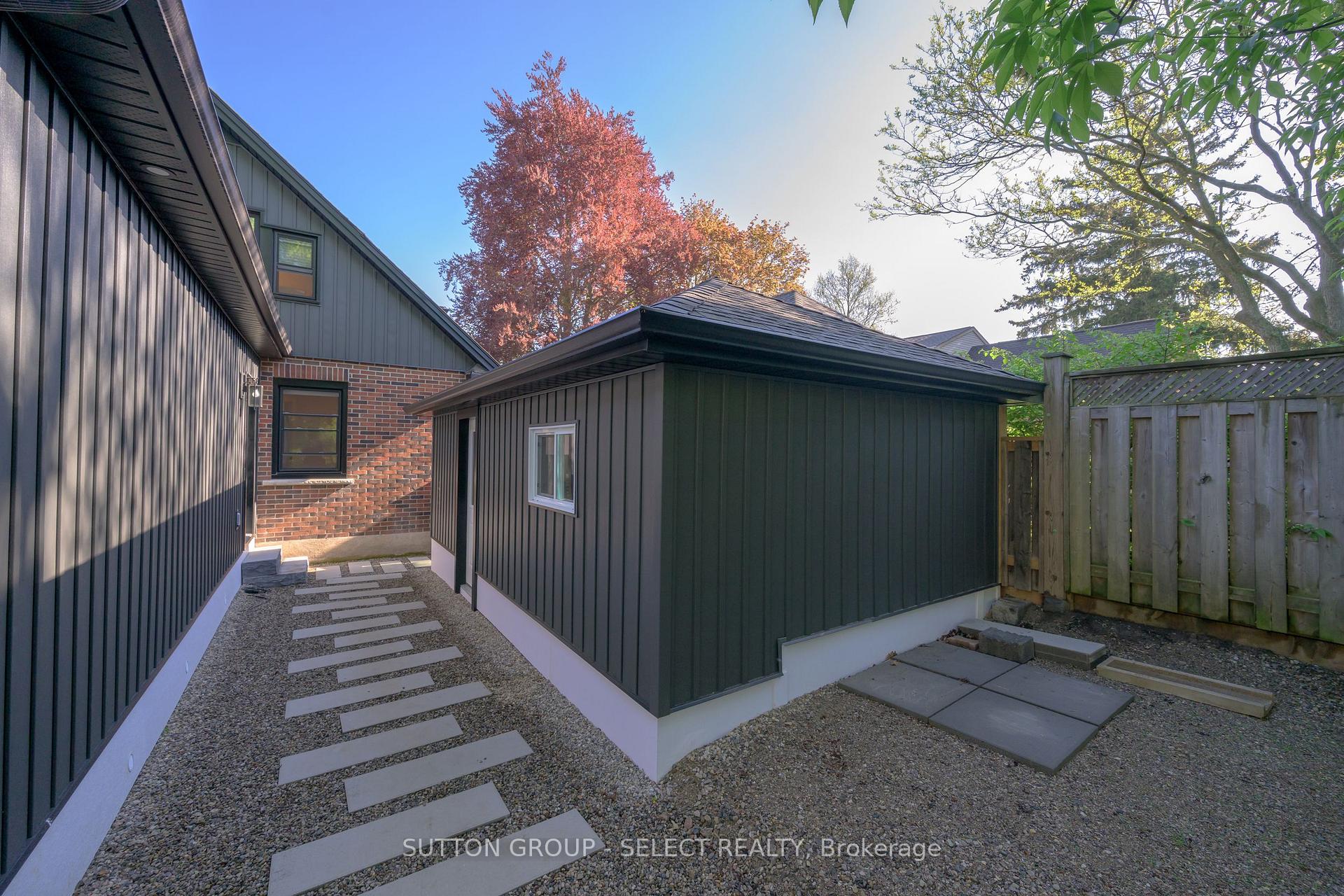 Photo 13 of 165 Devonshire Avenue, London, South G — HOMEH