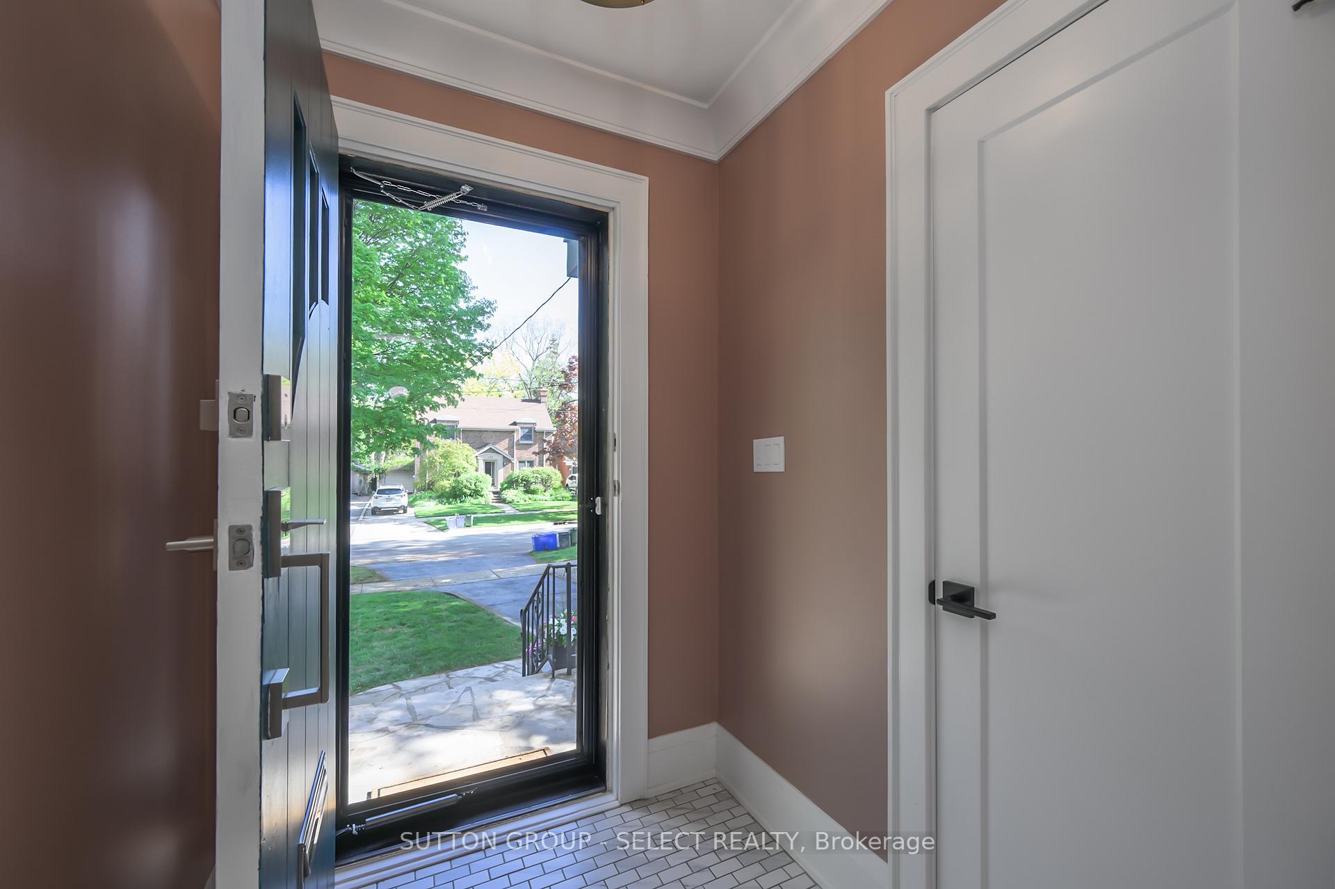 Photo 6 of 165 Devonshire Avenue, London, South G — HOMEH