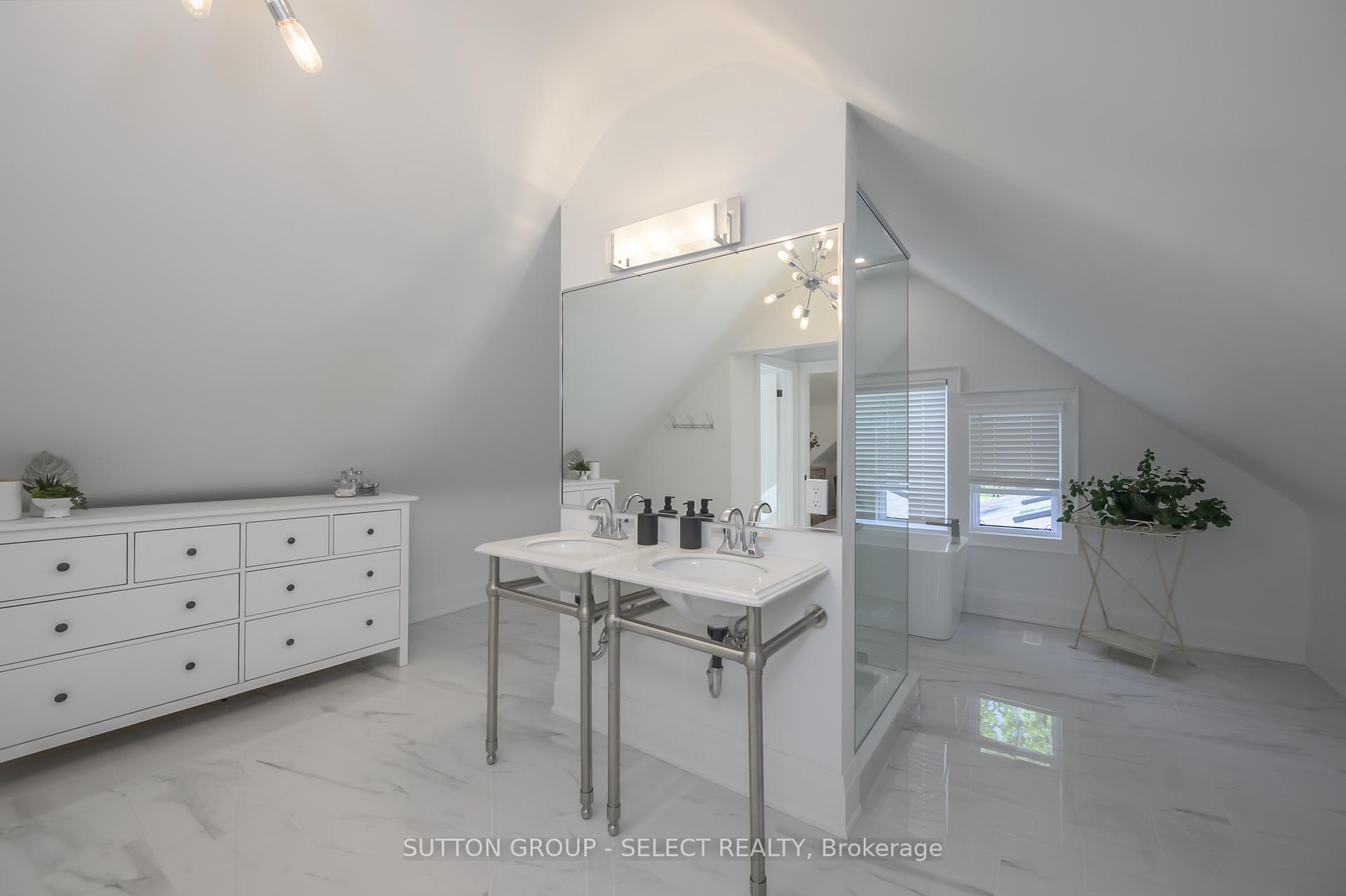 Photo 47 of 165 Devonshire Avenue, London, South G — HOMEH