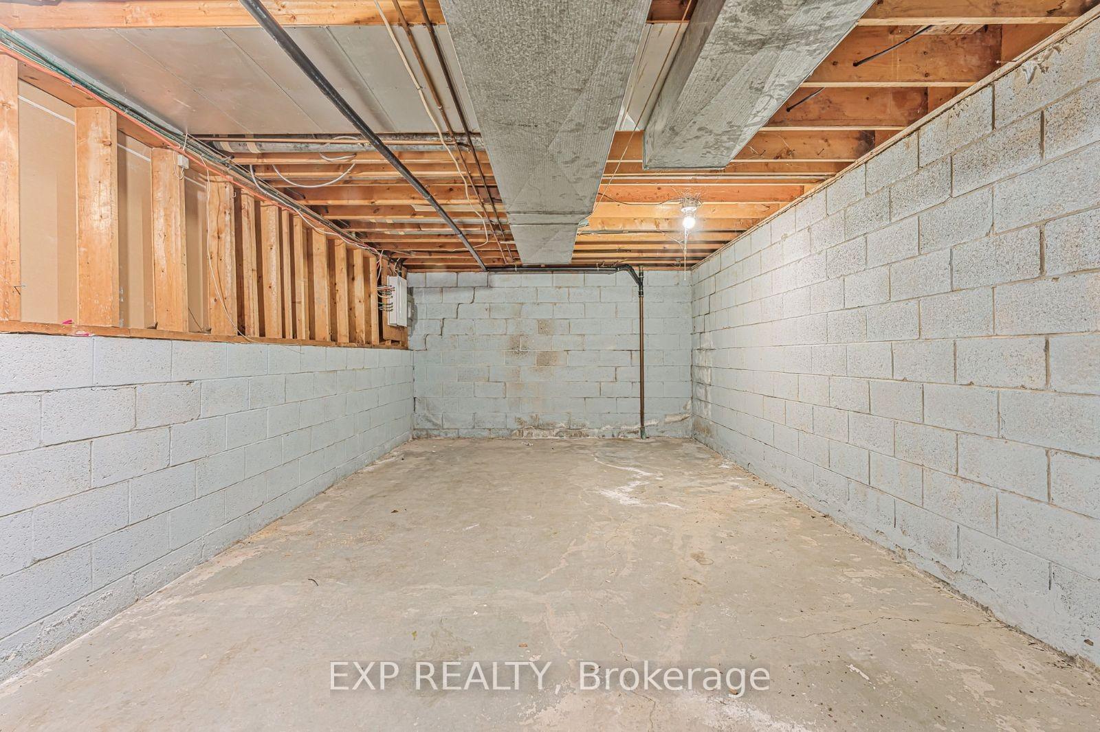 Photo 3 of 97 Village Road, St. Catharines, Glendale/Glenridge — HOMEH