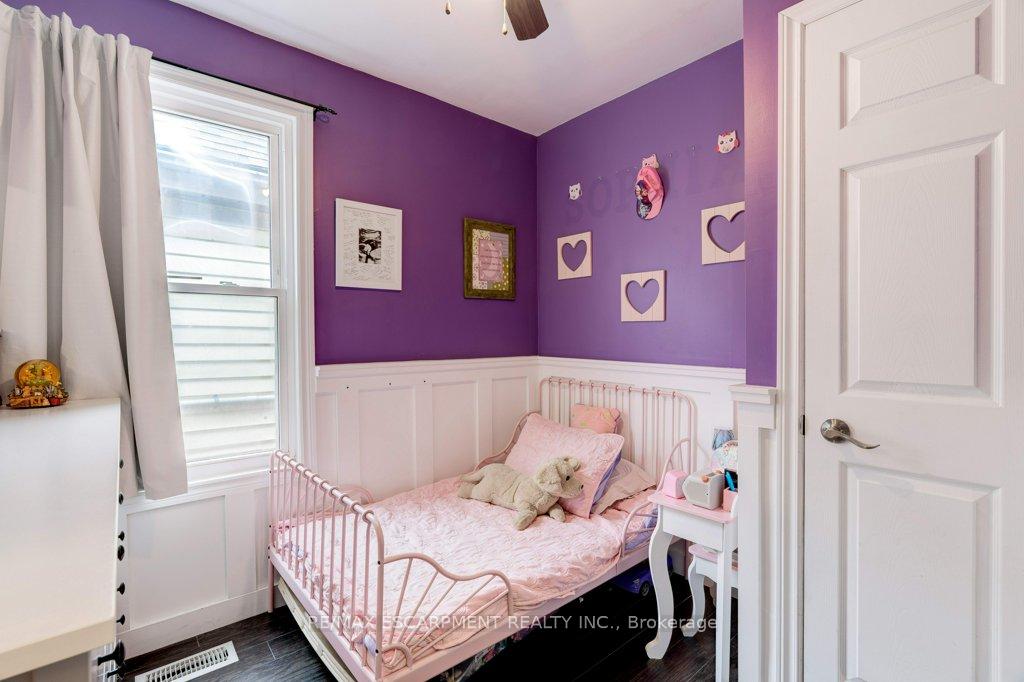 Photo 12 of 89 Albany Avenue, Hamilton, Homeside — HOMEH