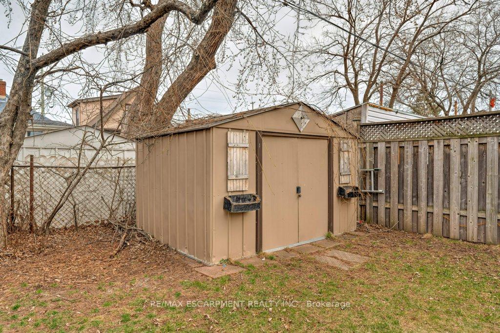 Photo 25 of 89 Albany Avenue, Hamilton, Homeside — HOMEH