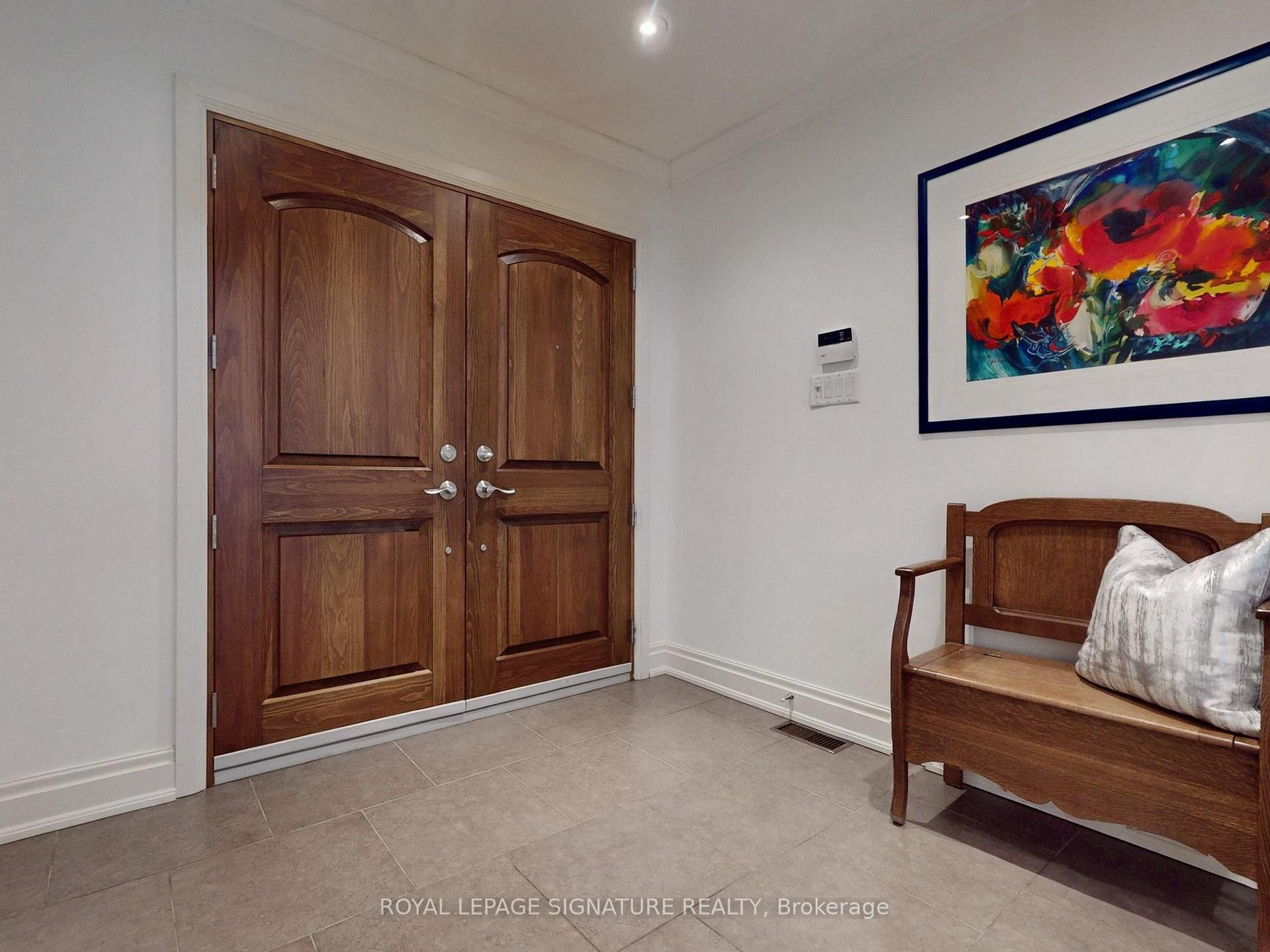 Photo 4 of 18 Prince Edward Boulevard, Markham, Thornlea — HOMEH