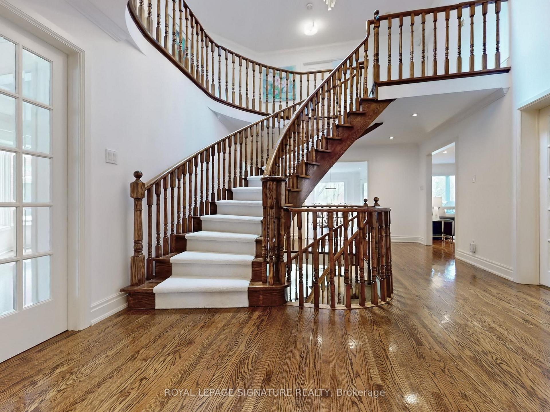 Photo 10 of 18 Prince Edward Boulevard, Markham, Thornlea — HOMEH