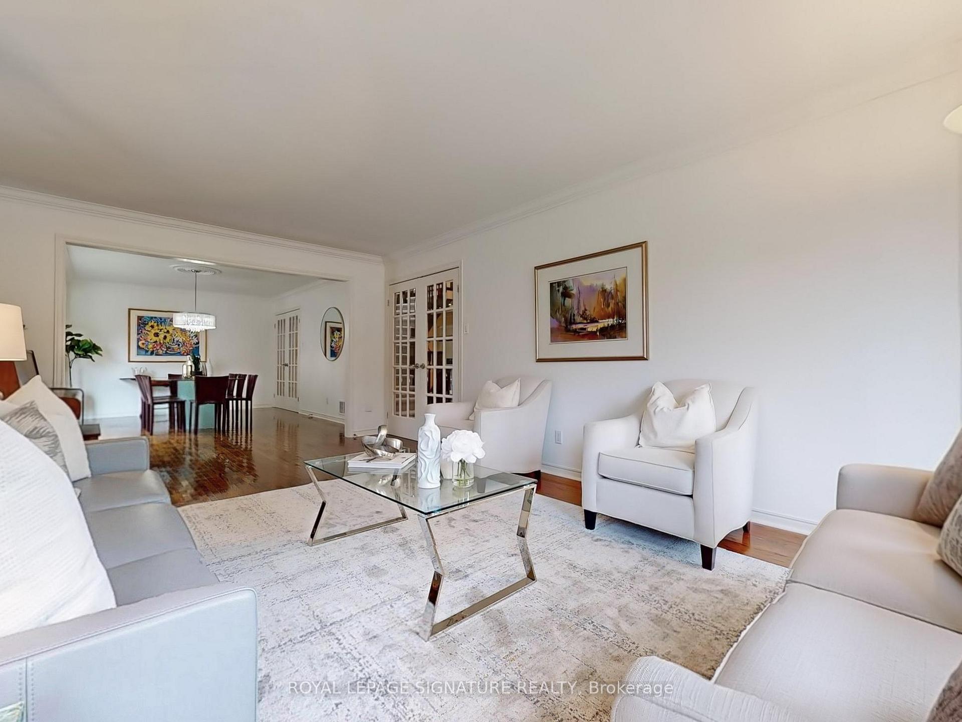 Photo 13 of 18 Prince Edward Boulevard, Markham, Thornlea — HOMEH