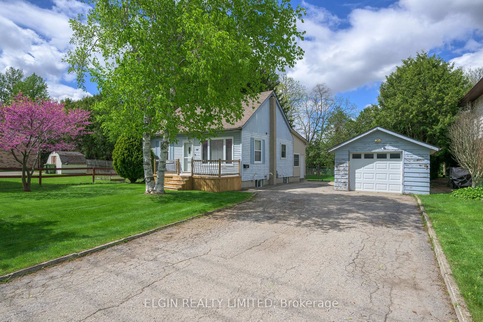 Photo 1 of 102 Edward Street, St. Thomas — HOMEH