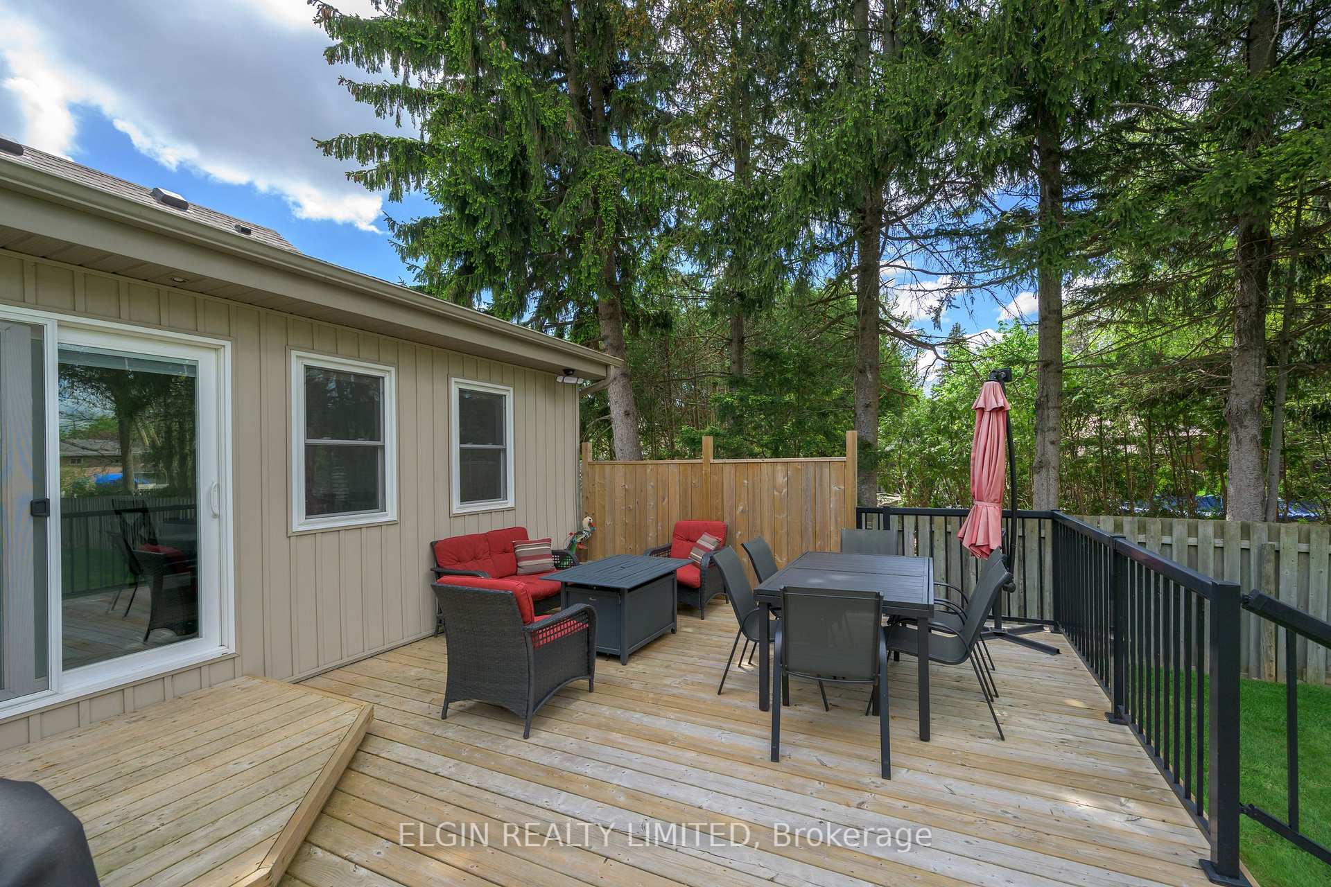 Photo 15 of 102 Edward Street, St. Thomas — HOMEH