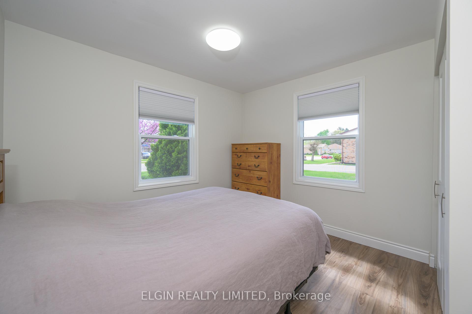Photo 19 of 102 Edward Street, St. Thomas — HOMEH