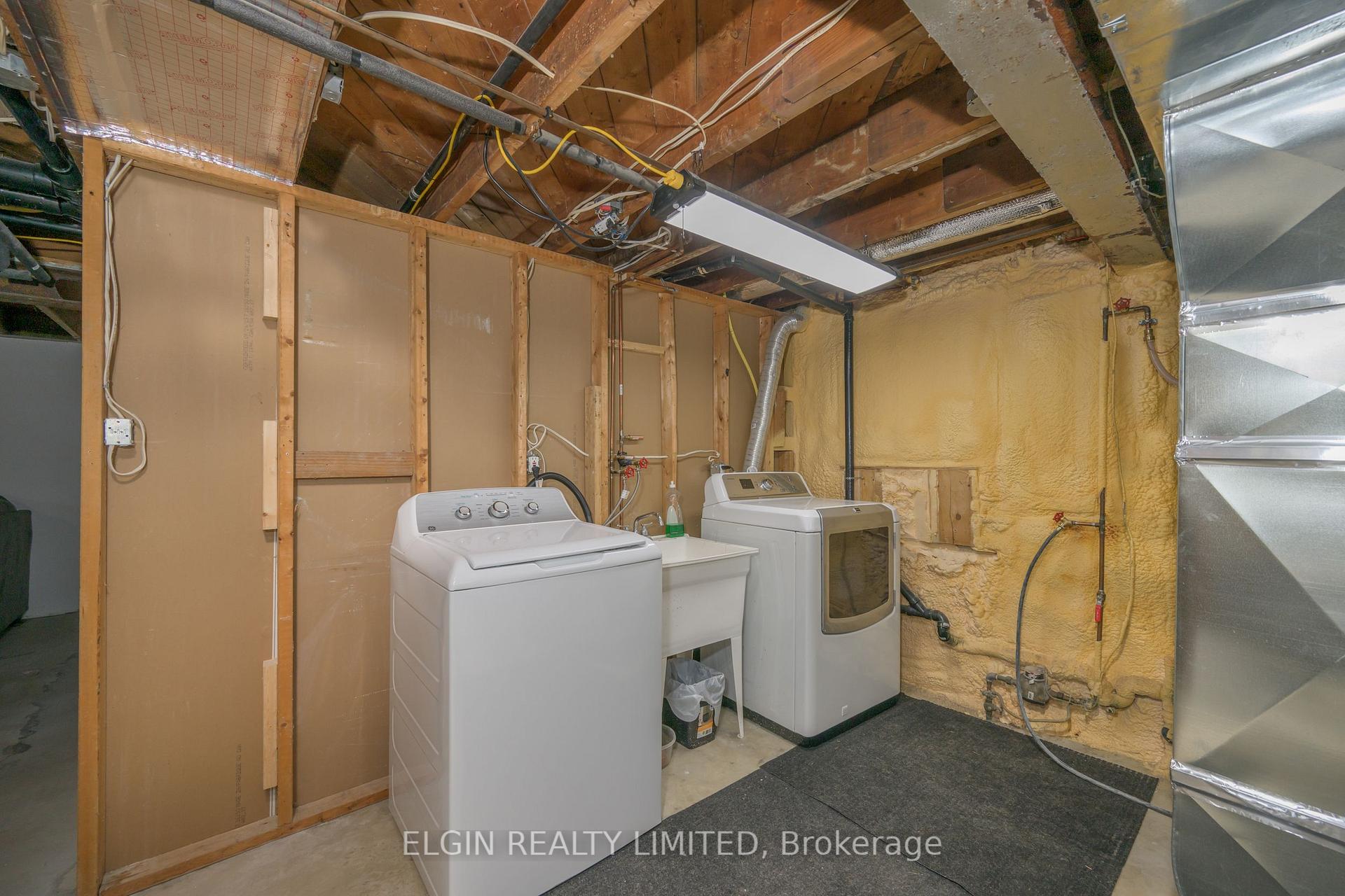 Photo 34 of 102 Edward Street, St. Thomas — HOMEH