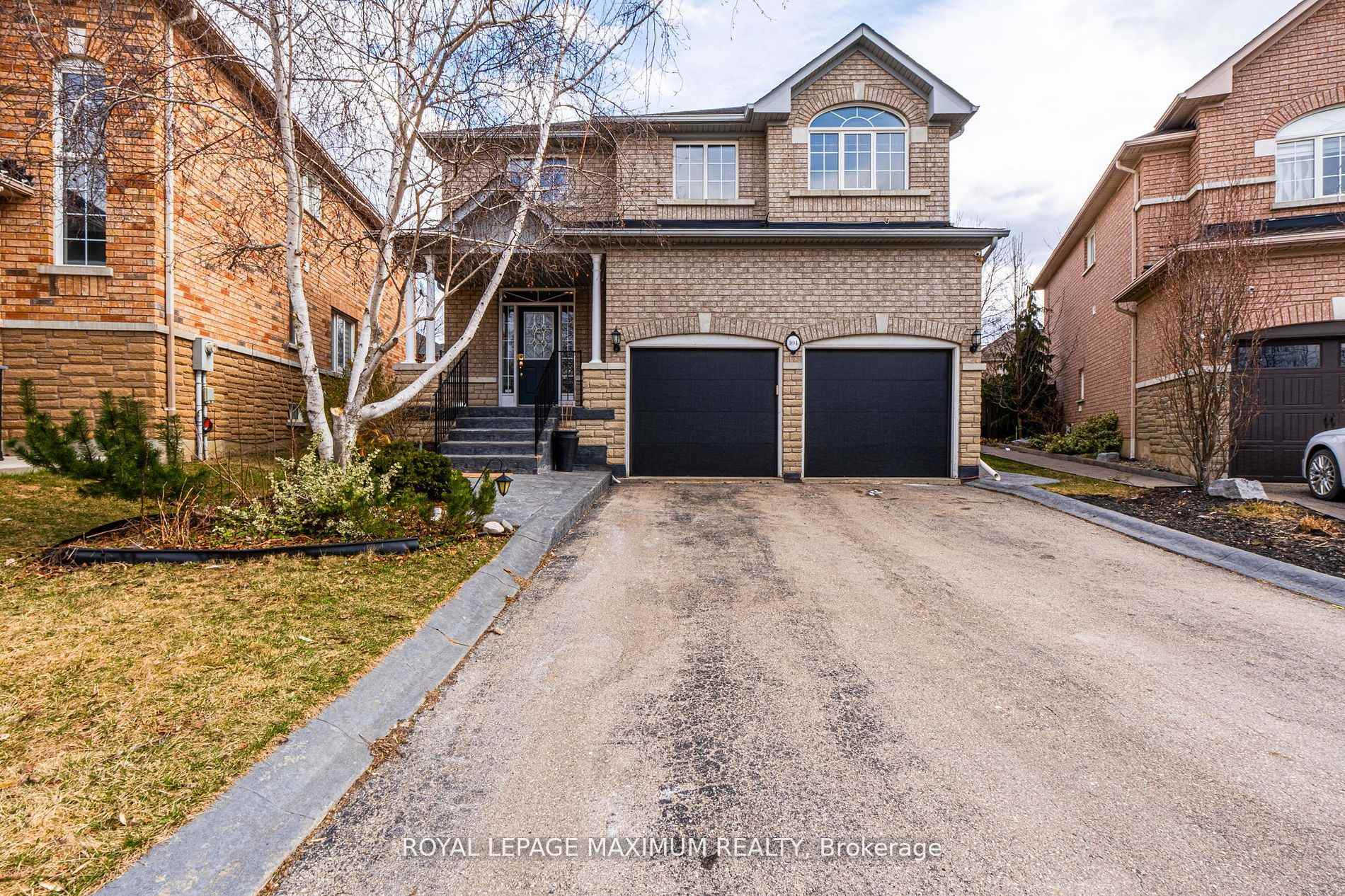 Photo 1 of 104 Lookout Point Court, Vaughan, West Woodbridge — HOMEH