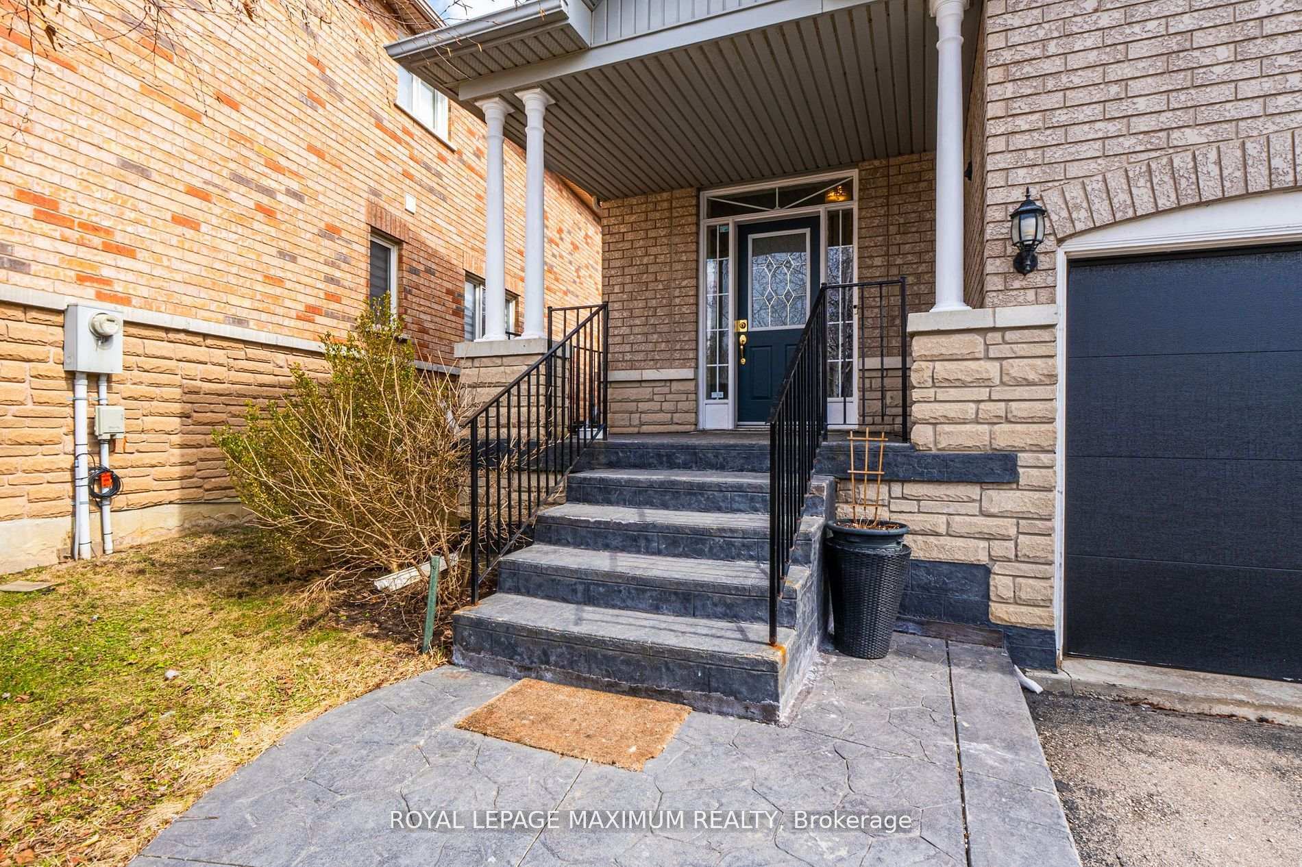 Photo 13 of 104 Lookout Point Court, Vaughan, West Woodbridge — HOMEH