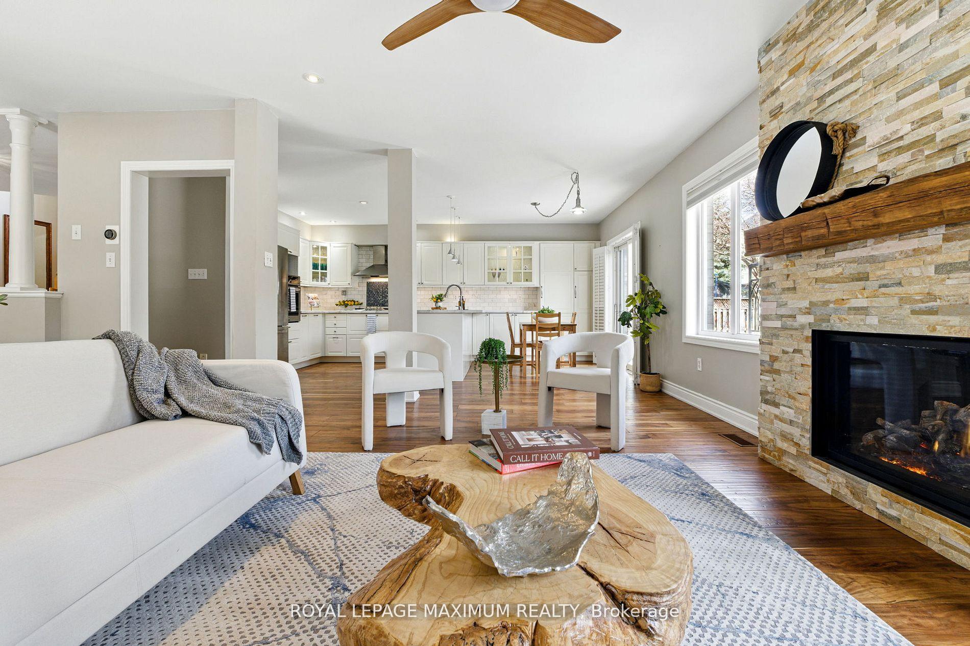Photo 20 of 104 Lookout Point Court, Vaughan, West Woodbridge — HOMEH