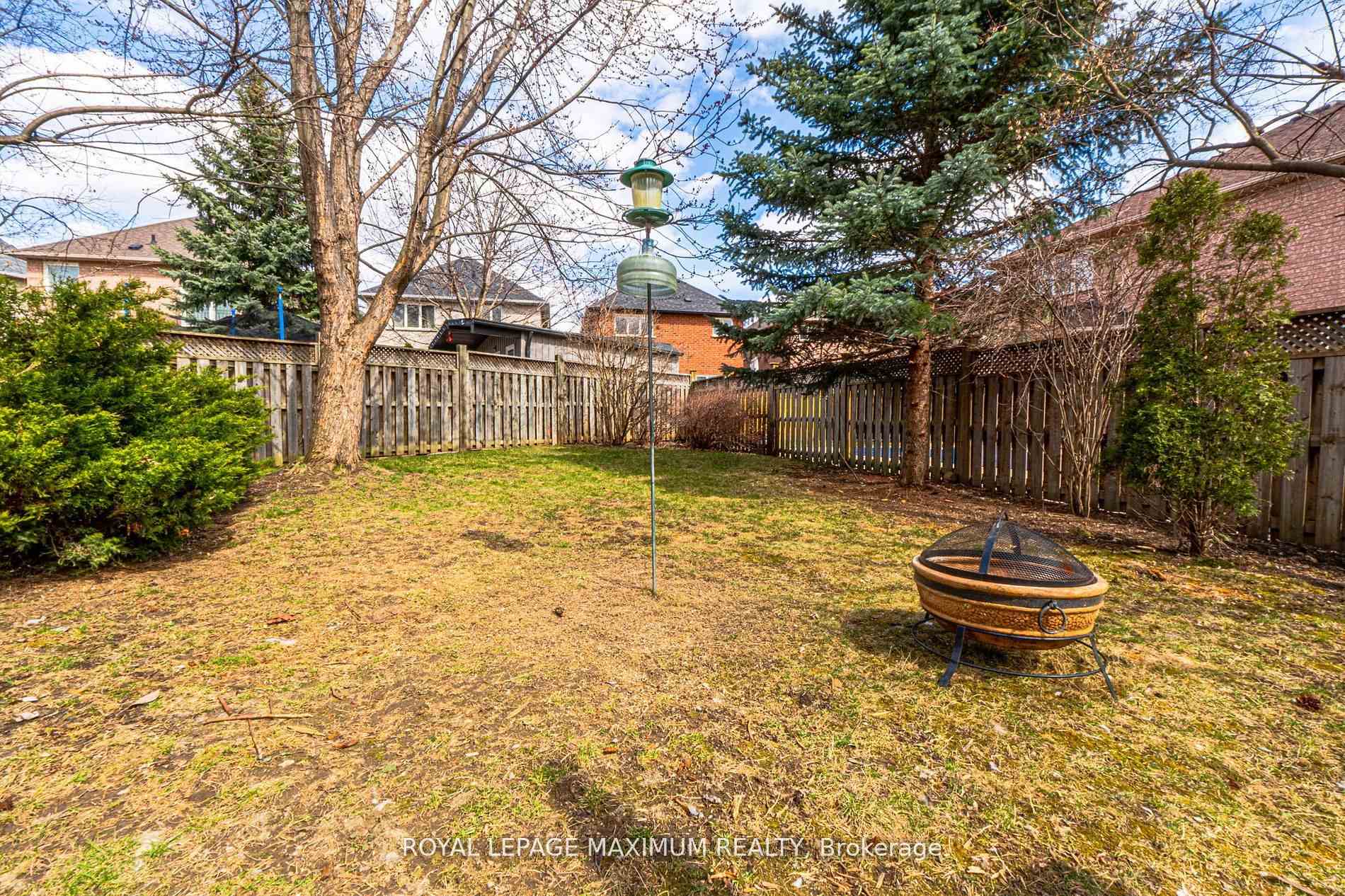 Photo 45 of 104 Lookout Point Court, Vaughan, West Woodbridge — HOMEH
